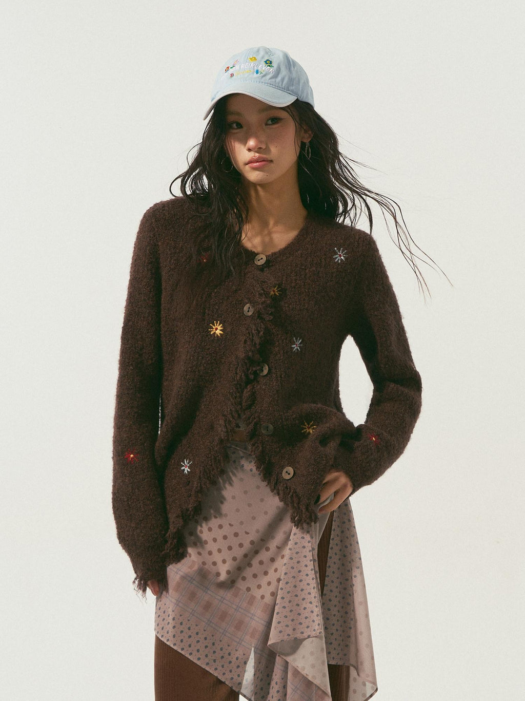 SOMESOWE Cozy Wool Blend Buttoned Floral Round Neck Casual Women Cardigans