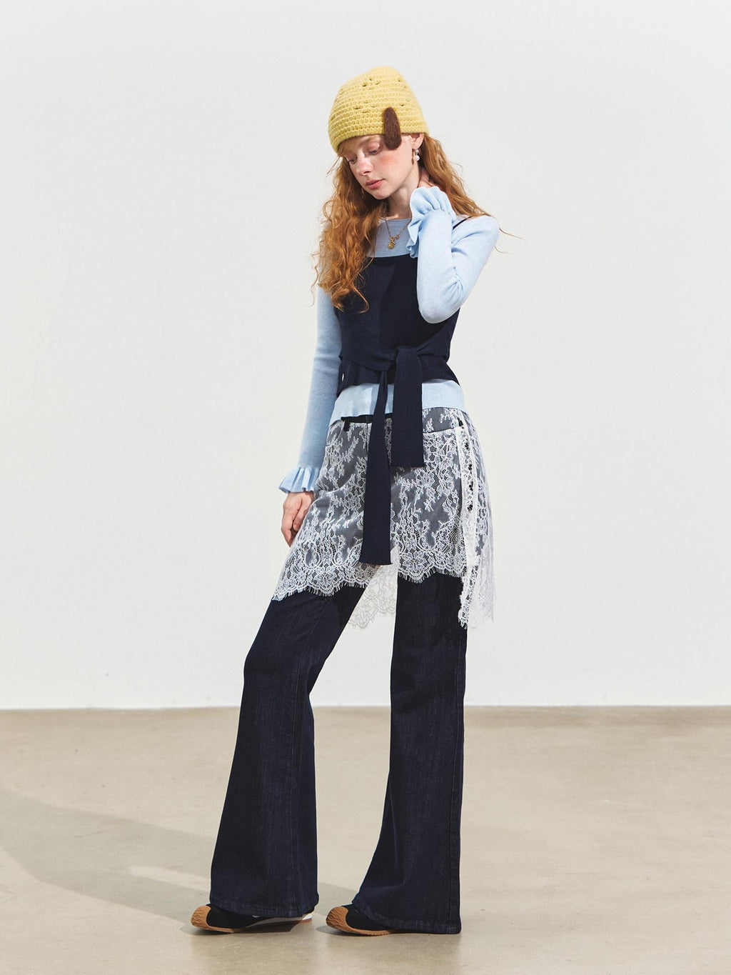 SOMESOWE Stretch Cotton Denim Pleated Natural Waist Loose Pocketed Deep Blue Flared Jeans