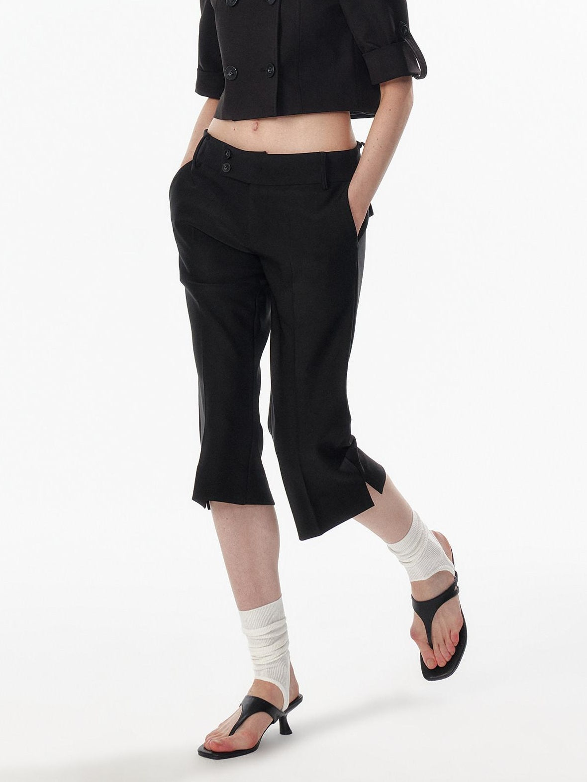 ALINNVSTUDIO Low Waist Button Detail Slim Side Slit Womens Polyester Mid-Length Shorts