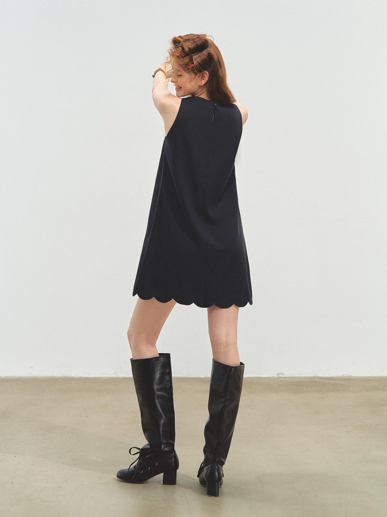 SOMESOWE Sleeveless Collegiate A Line Natural Waist Navy Women Casual Midi Dresses