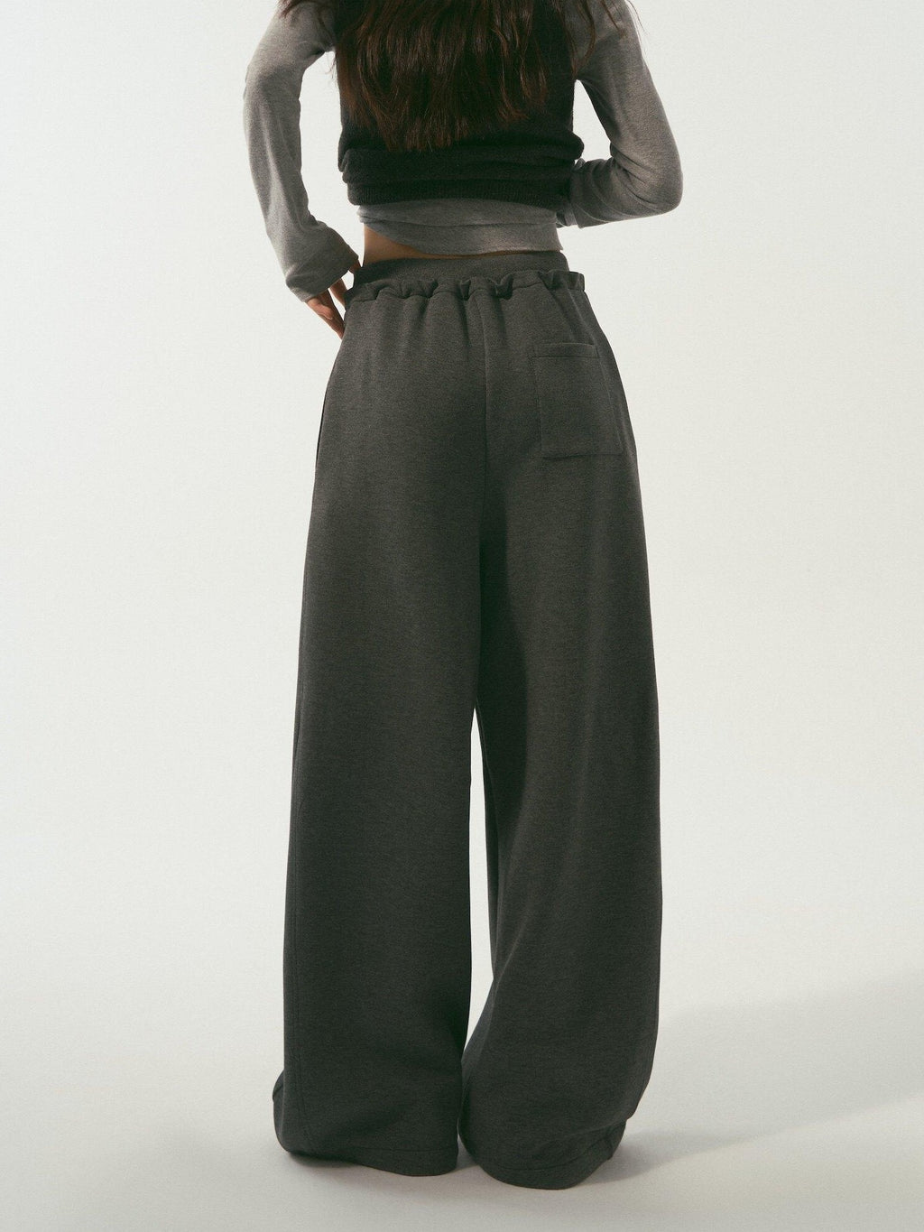 SOMESOWE Pocketed Drawstring Relaxed Curved Leg Women Poly Cotton Sweatpants