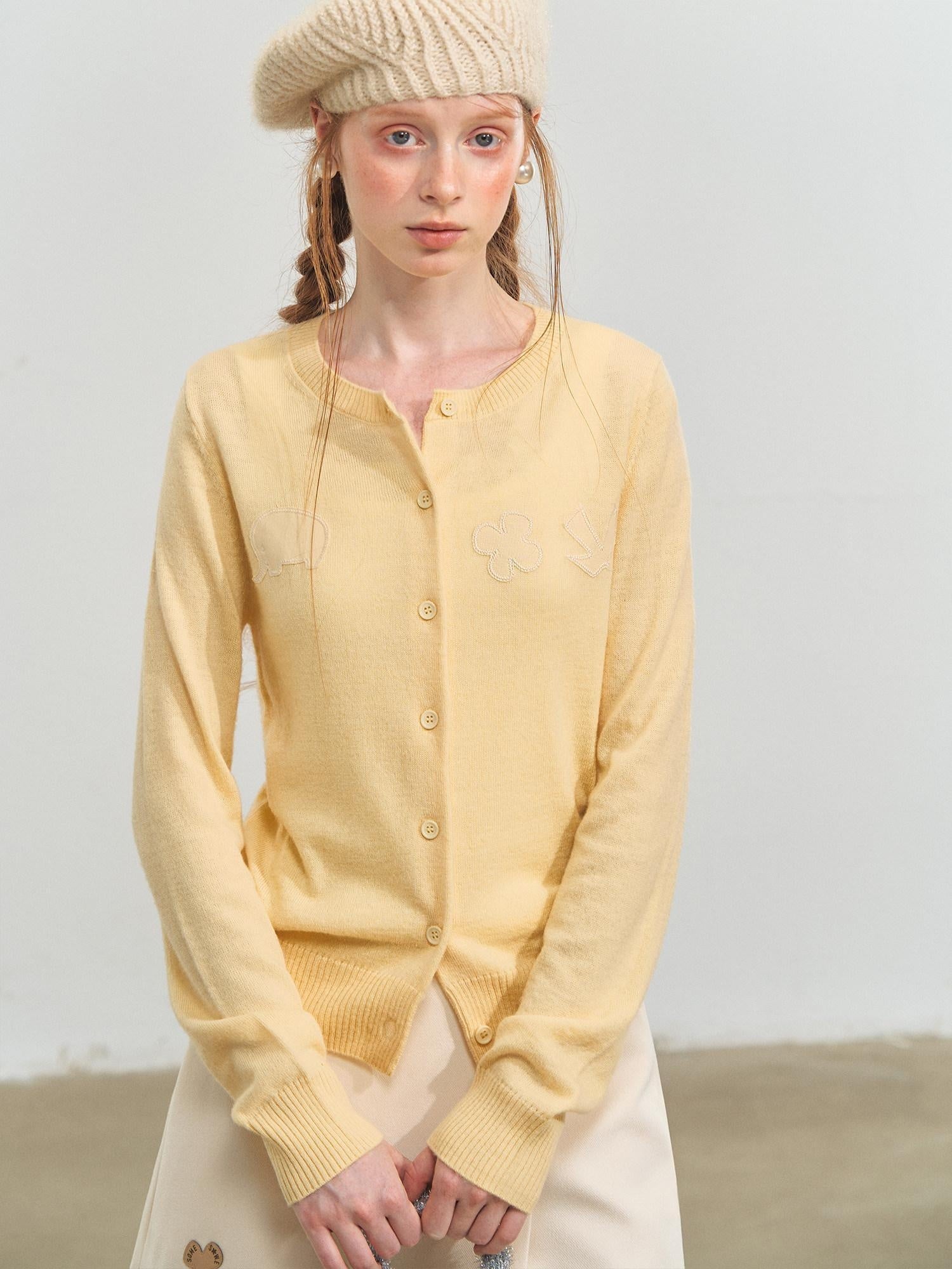 SOMESOWE Minimal Button Animal Applique Regular Fit Women Knit Round Neck Cardigans