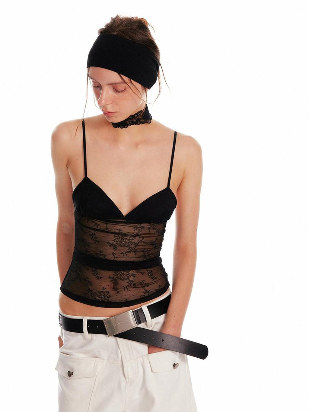 ALINNVSTUDIO Lace Slim Fit Spaghetti Strap Short Solid Color Women Camisoles