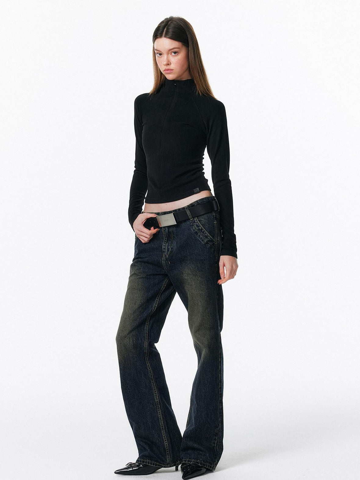 ALINNVSTUDIO Retro Washed Lowrise Micro Flare Cotton Button Fly Women Commute Flared Jeans