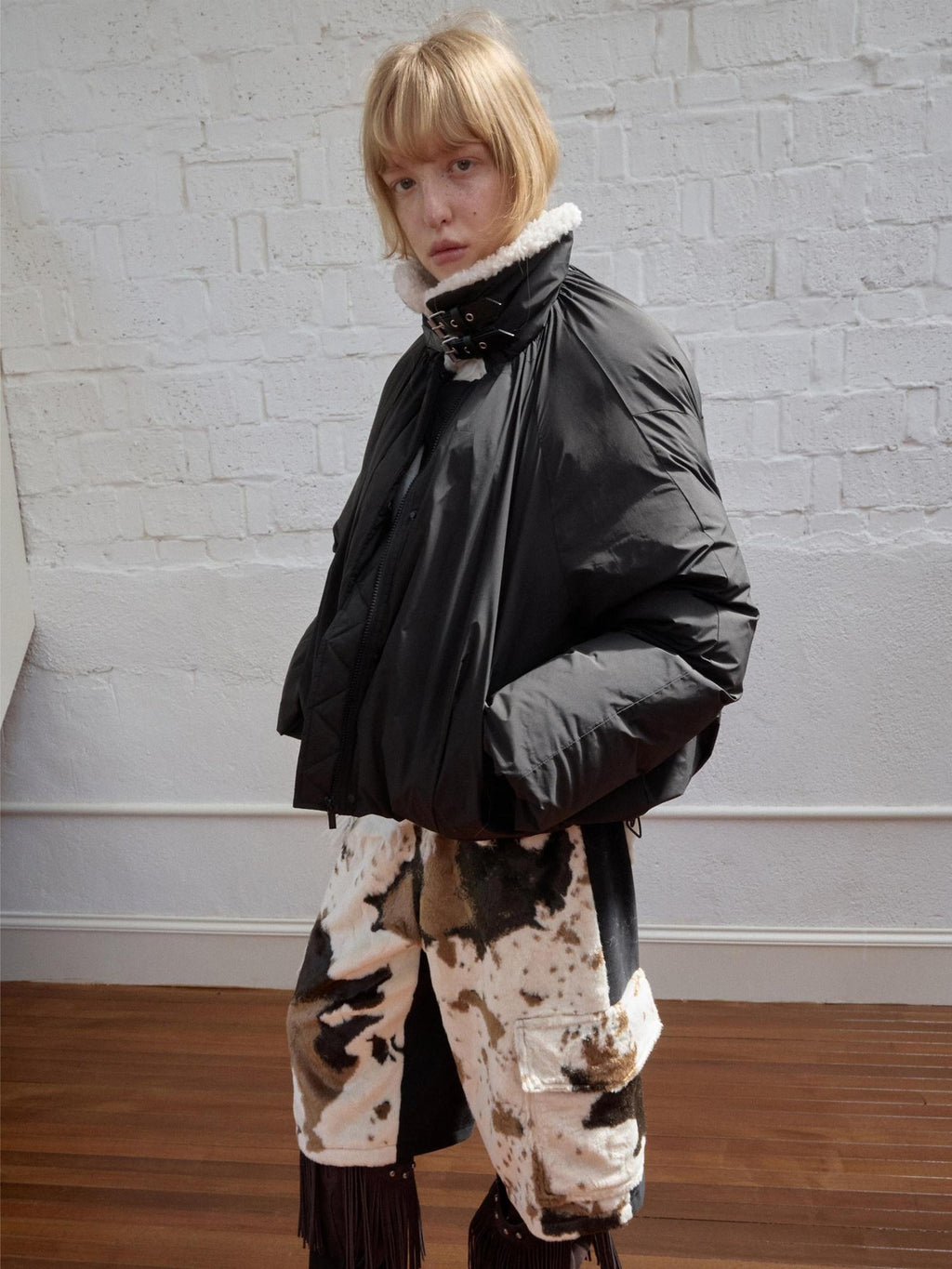1JINN STUDIO 90 Percent White Duck Down Warm Straight Fit Pleated Commuter Puffer Jackets