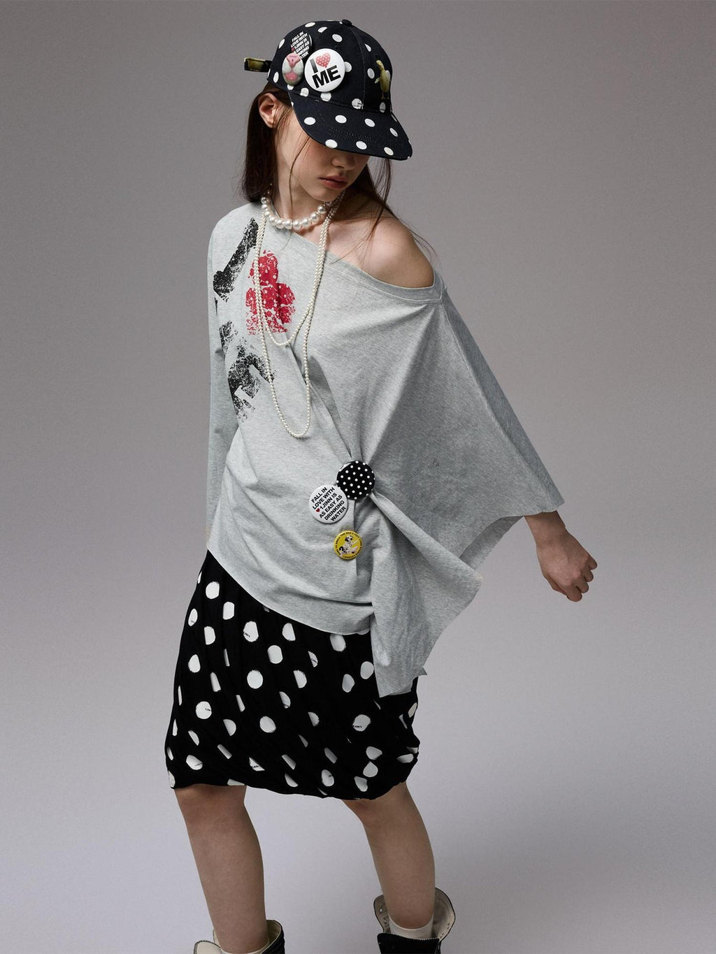 1JINN STUDIO Cotton Loose Fit Asymmetric Shoulder Womens Letter Print Free Diy Badge Sweatshirt