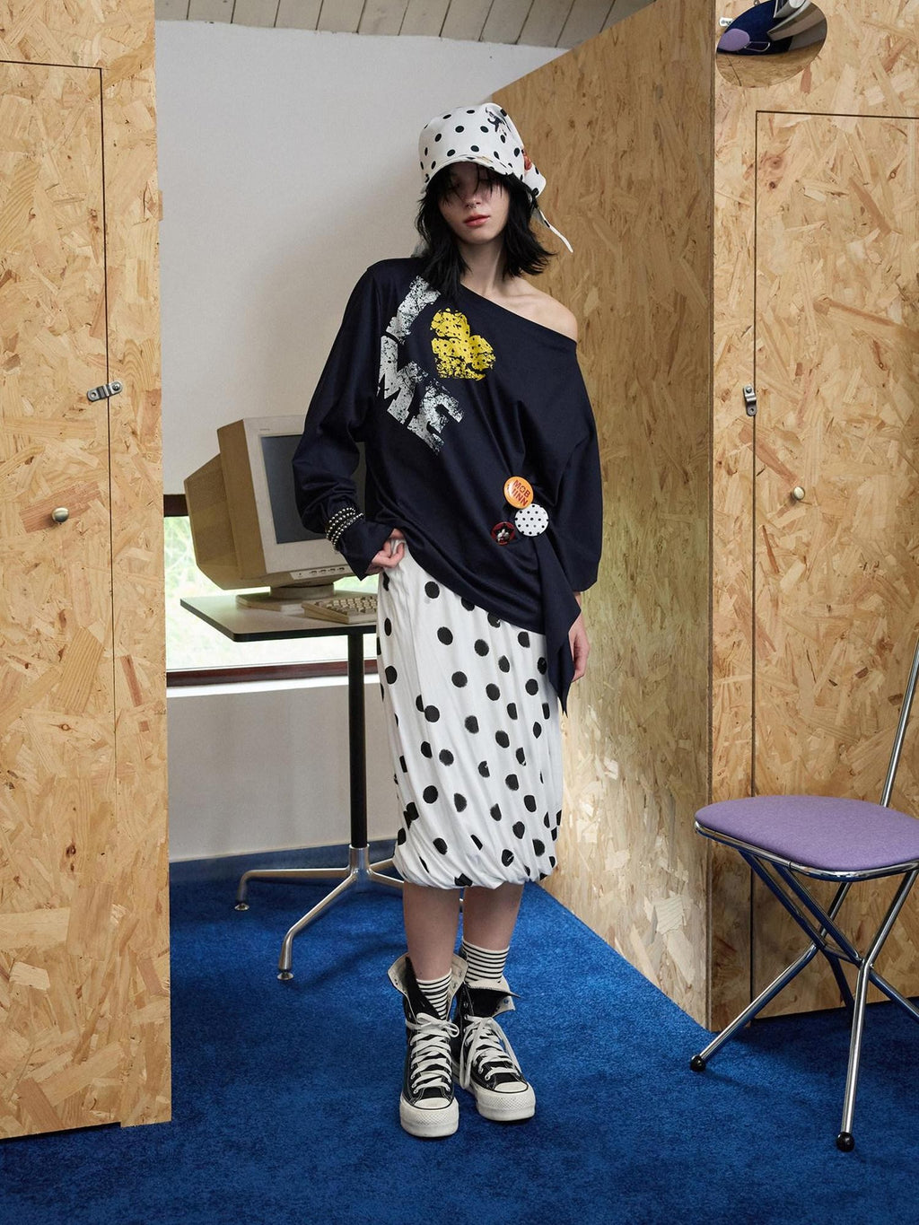 1JINN STUDIO Cotton Loose Fit Asymmetric Shoulder Womens Letter Print Free Diy Badge Sweatshirt