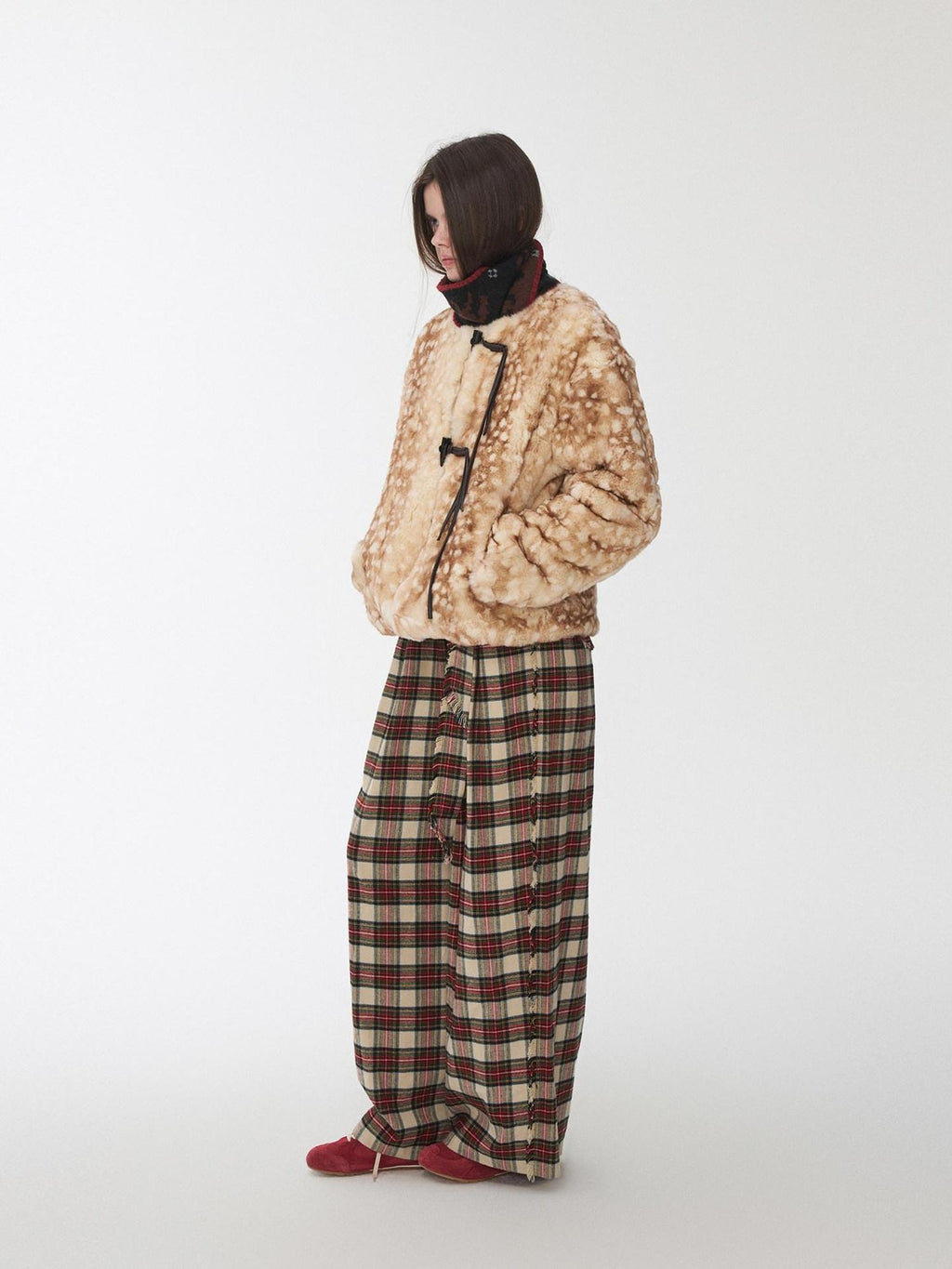 1JINN STUDIO Cozy Deer Print Short Casual Standard Fit Long Sleeve Women Faux Fur Coats