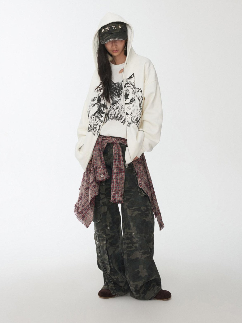 1JINN STUDIO Shape Retaining Vintage Slim Fit Frayed Hem Women Distressed Plaid Shackets
