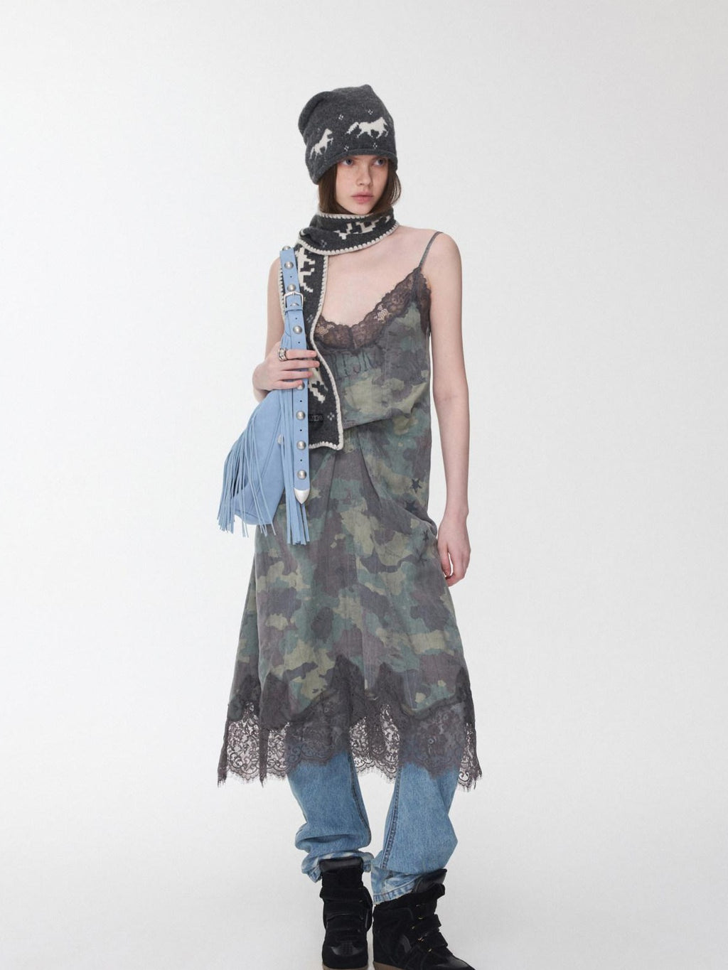 1JINN STUDIO Soft Lyocell Strappy V-neck O Silhouette Casual Camouflage Print Midi Dresses