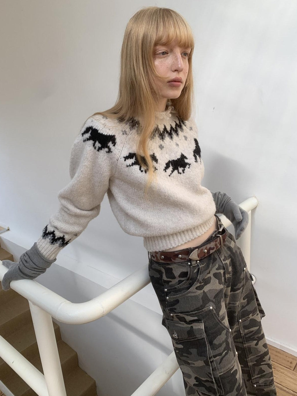 1JINN STUDIO Soft Warm Knit Street Slim Fit Raw Edge Women Crew Neck Pullover Sweaters