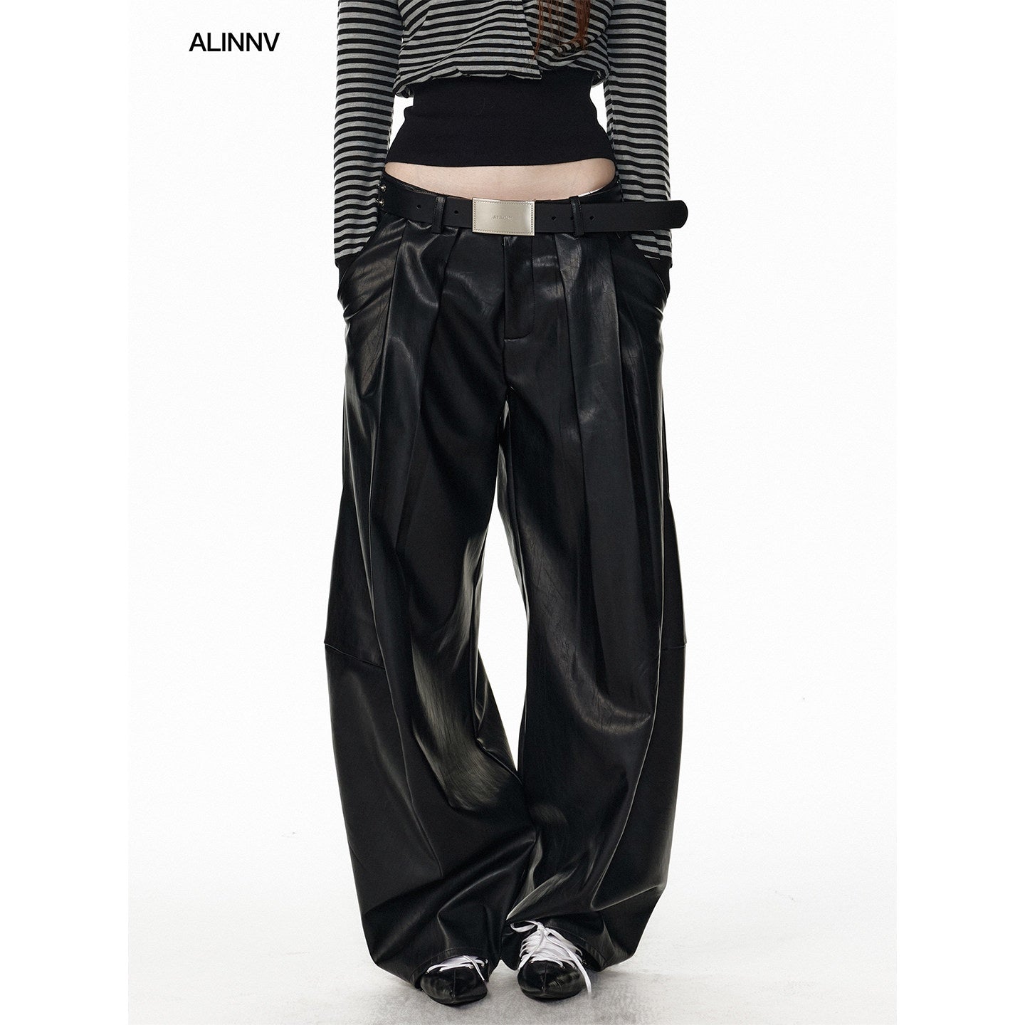 ALINNVSTUDIO_Pu_Leather_Utility_Natural_Waist_Curved_Seam_Black_Women_Wide_Leg_Pants_MISSTT