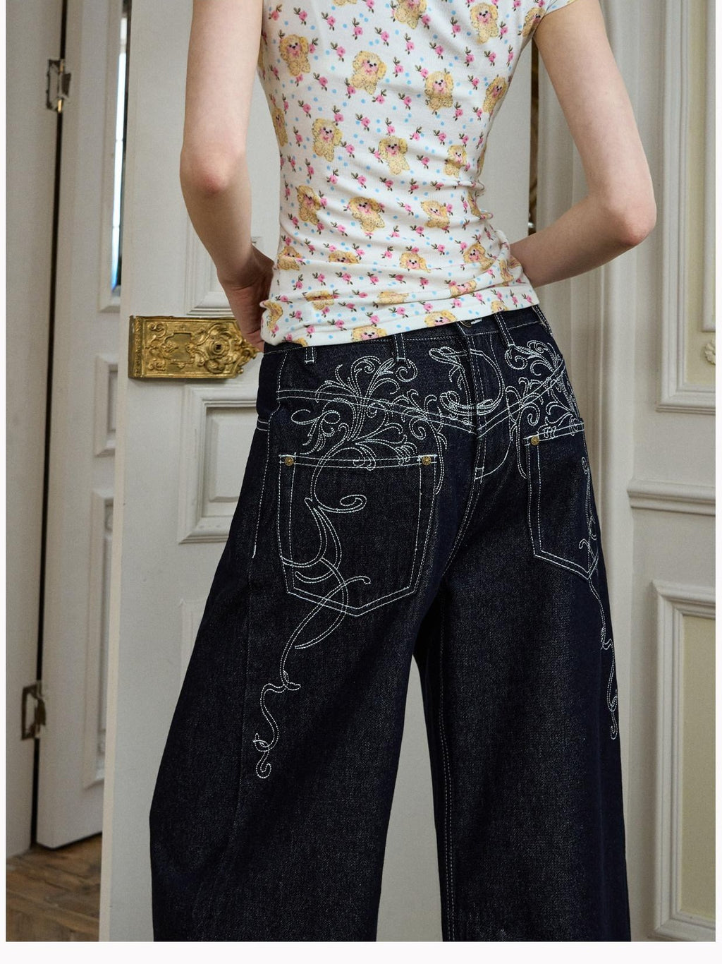 DeleteEx Embroidered Natural Waist Button Fly Micro Stretch Women Black Wide Leg Jeans