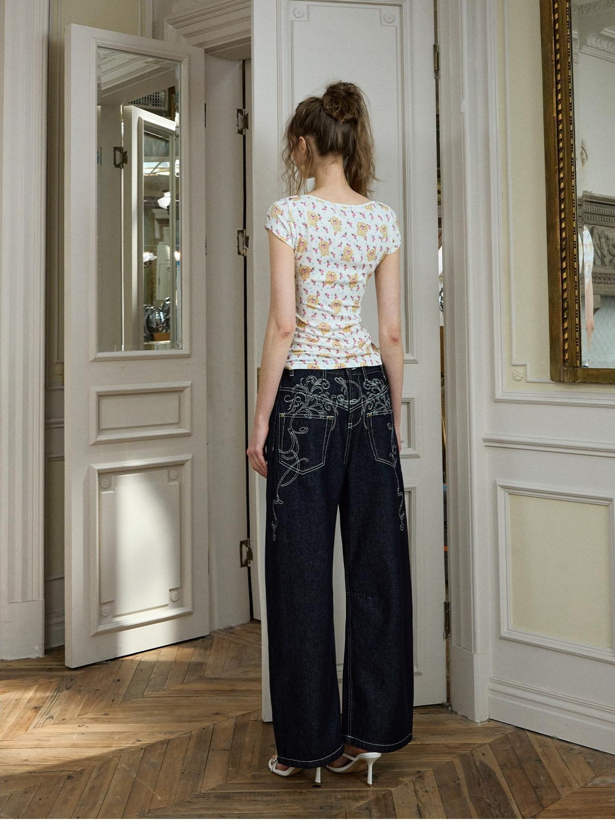 DeleteEx Embroidered Natural Waist Button Fly Micro Stretch Women Black Wide Leg Jeans