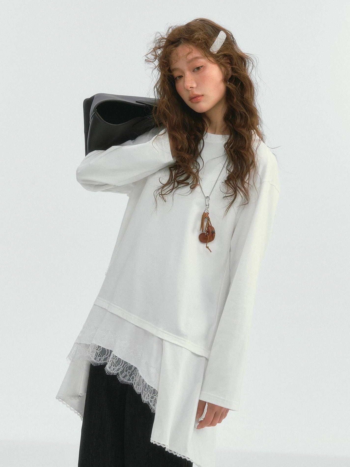 SOMESOWE Pu Spliced Details Loose Fit Office Workwear Women White Long Sleeve T-Shirts