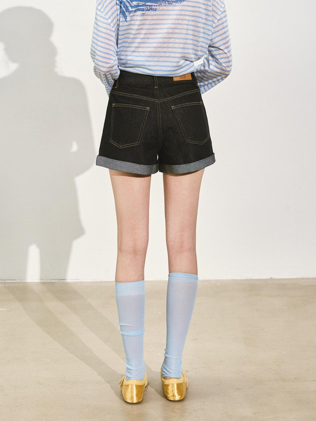SOMESOWE Minimalist Straight Natural Waist Button Fly Deep Blue Stretch Denim Shorts