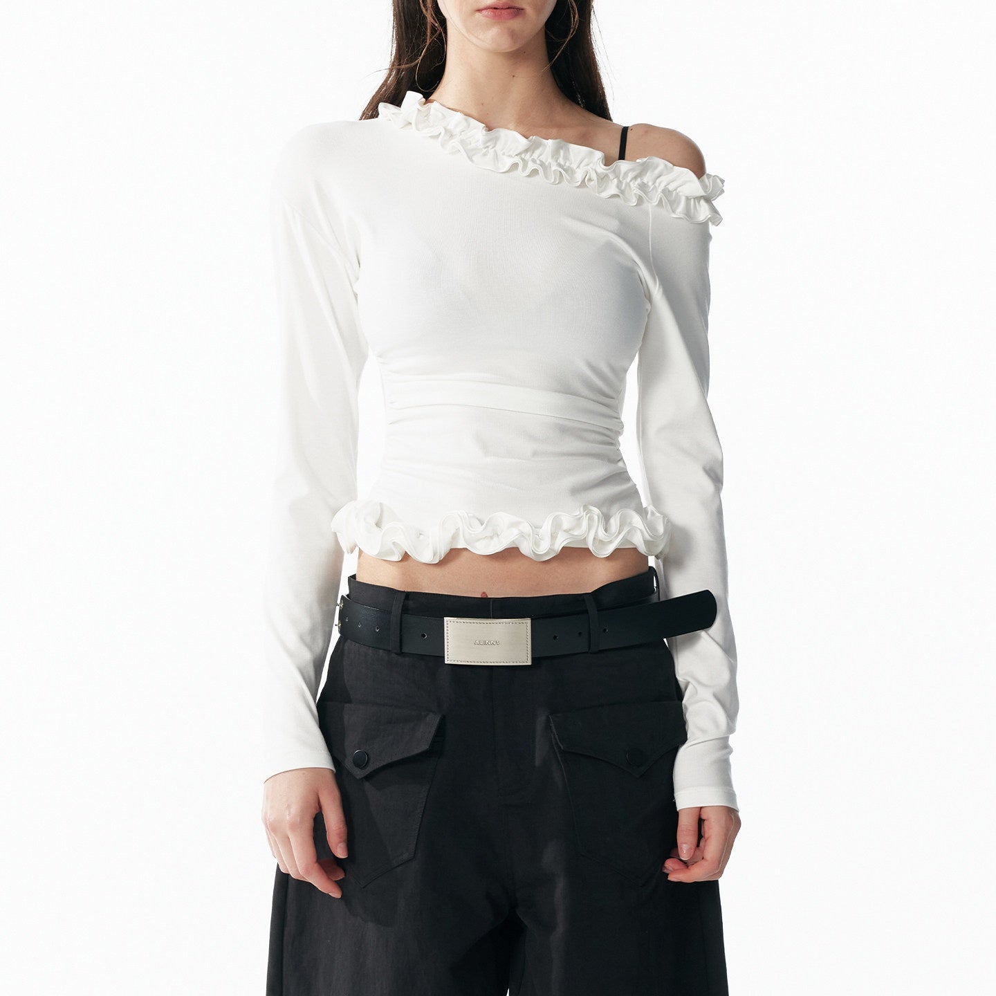 ALINNVSTUDIO_Slim_Cleanfit_Lace_Asymmetric_Neck_Women_Black_Long_Sleeve_T-Shirts_MISSTT