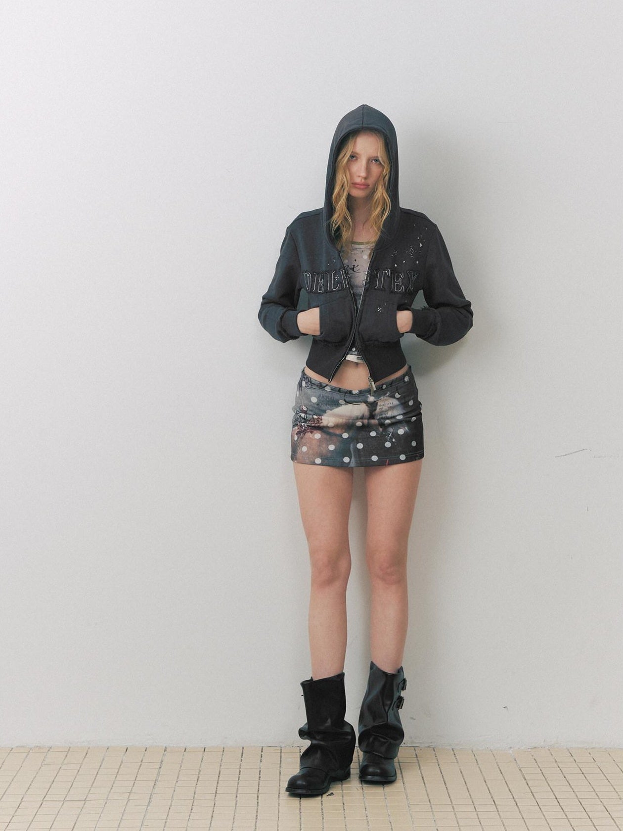 DeleteEx Washed Cropped Zip Front Artistic Cityscape Letter Graphic Women Charcoal Hoodie