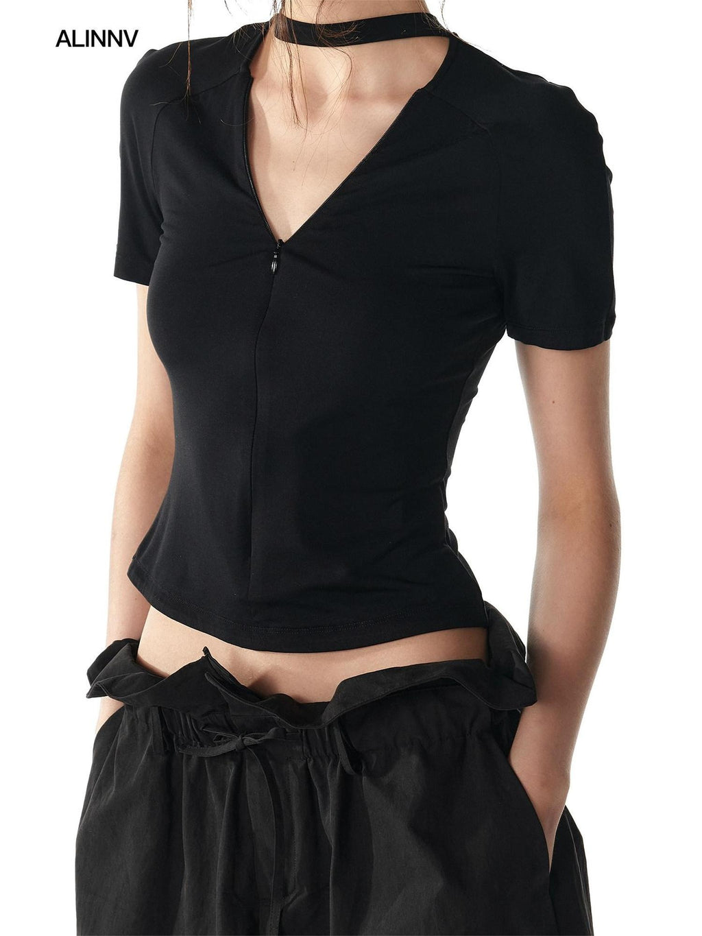 ALINNVSTUDIO Moisture Modal Stretch Asymmetric V-neck Slim Cross Basic Crop Tops