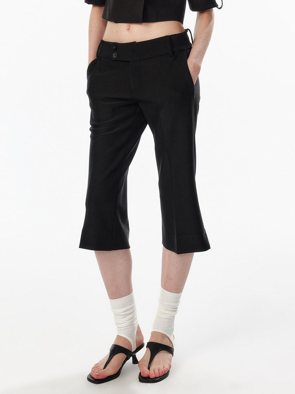 ALINNVSTUDIO Low Waist Button Detail Slim Side Slit Womens Polyester Mid-Length Shorts