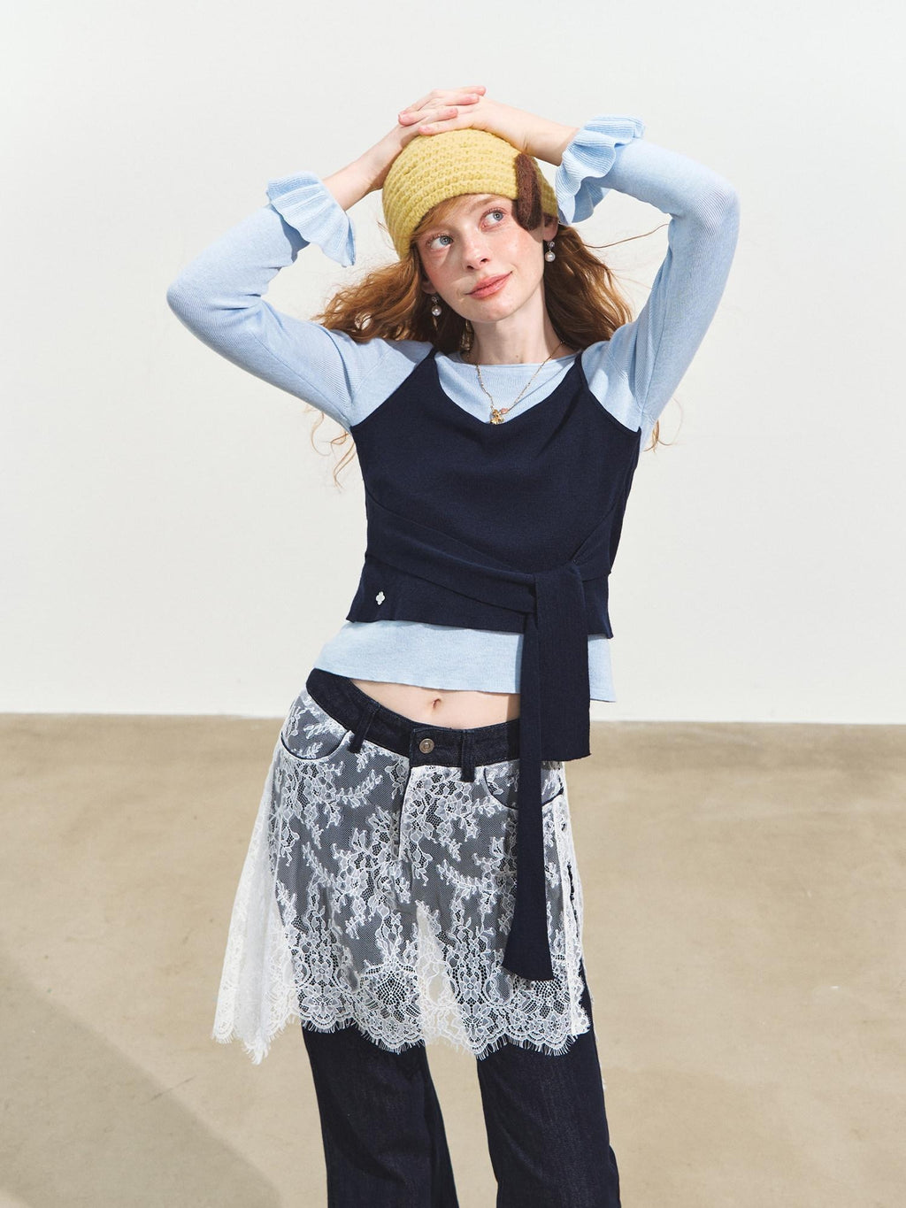 SOMESOWE Stretch Cotton Denim Pleated Natural Waist Loose Pocketed Deep Blue Flared Jeans