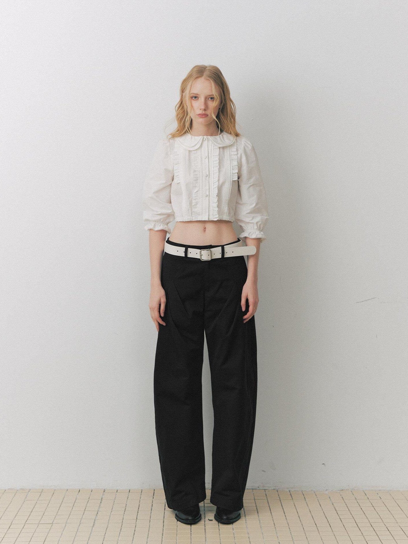 DeleteEx Keeps Shape High Waist Cropped Lace Puff Sleeve Doll Collar Women White Blouses