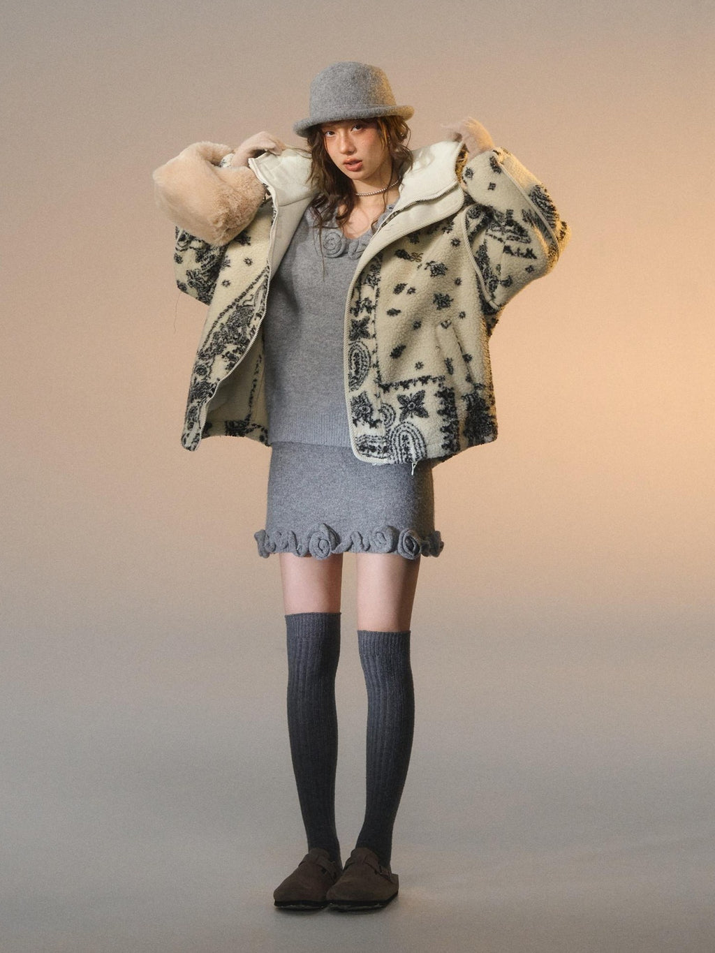 SOMESOWE Soft Fleece Warmth Casual Loose Fit Hooded Women Geometric Polyester Zip Jackets