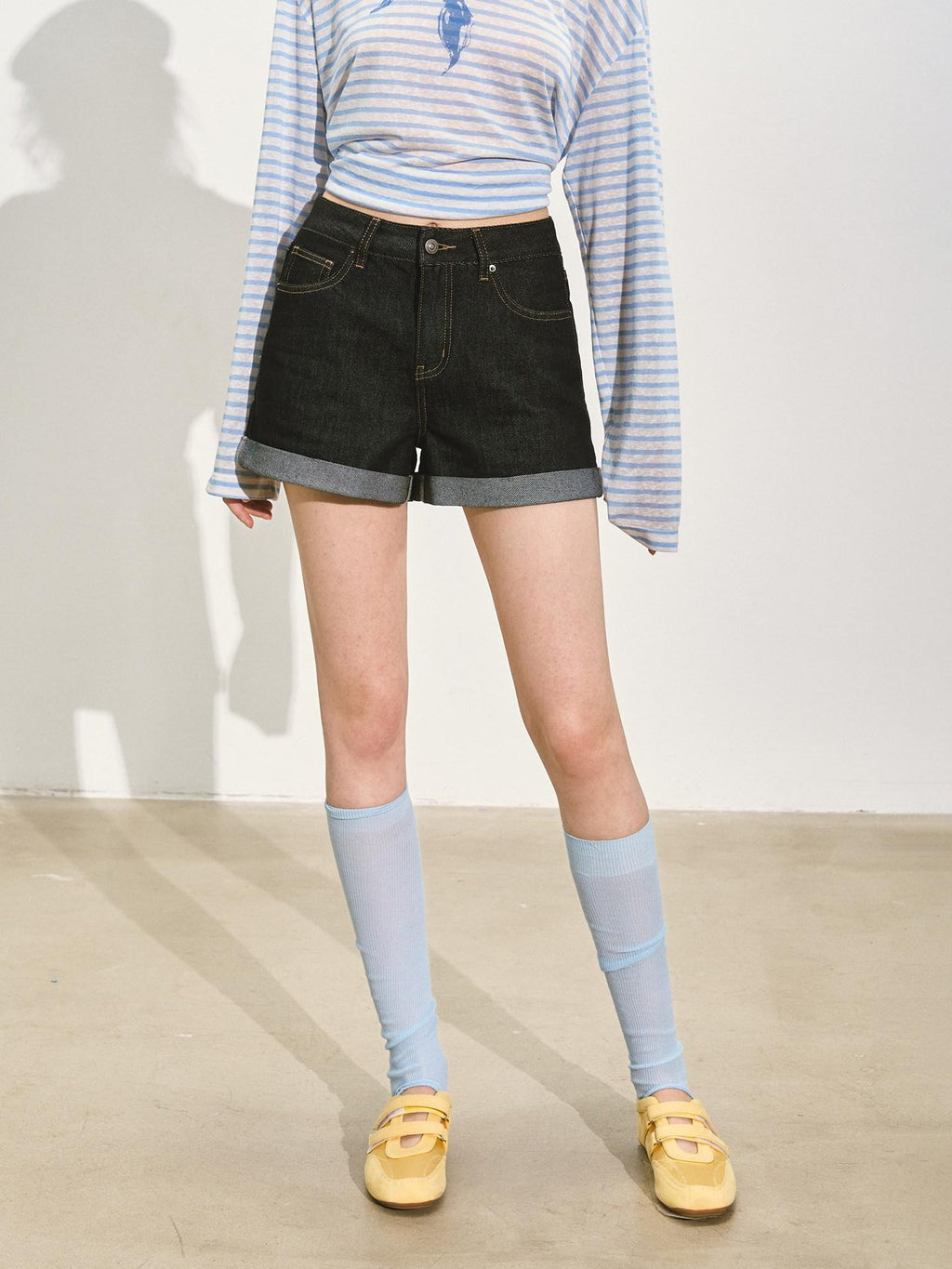 SOMESOWE Minimalist Straight Natural Waist Button Fly Deep Blue Stretch Denim Shorts