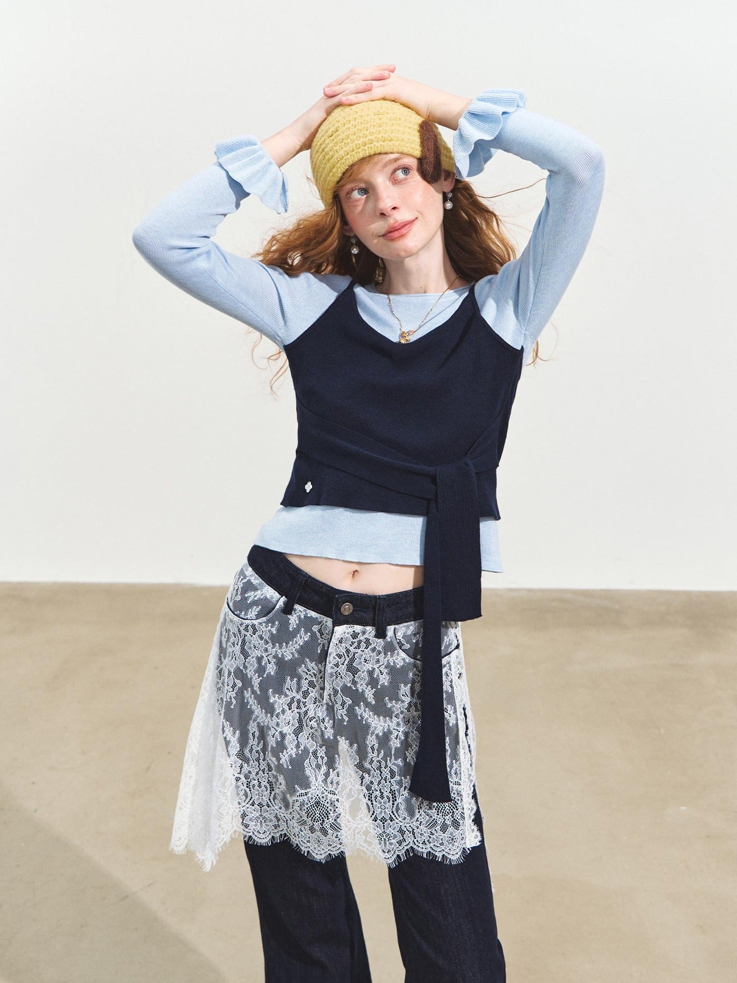 SOMESOWE Stretch Cotton Denim Pleated Natural Waist Loose Pocketed Deep Blue Flared Jeans