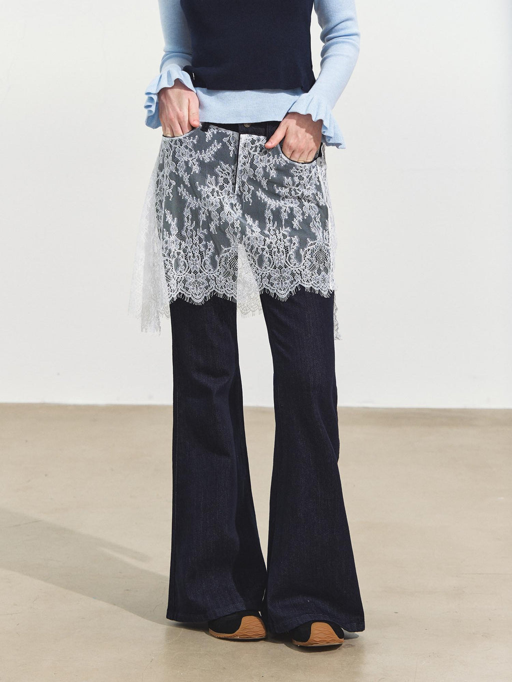 SOMESOWE Stretch Cotton Denim Pleated Natural Waist Loose Pocketed Deep Blue Flared Jeans