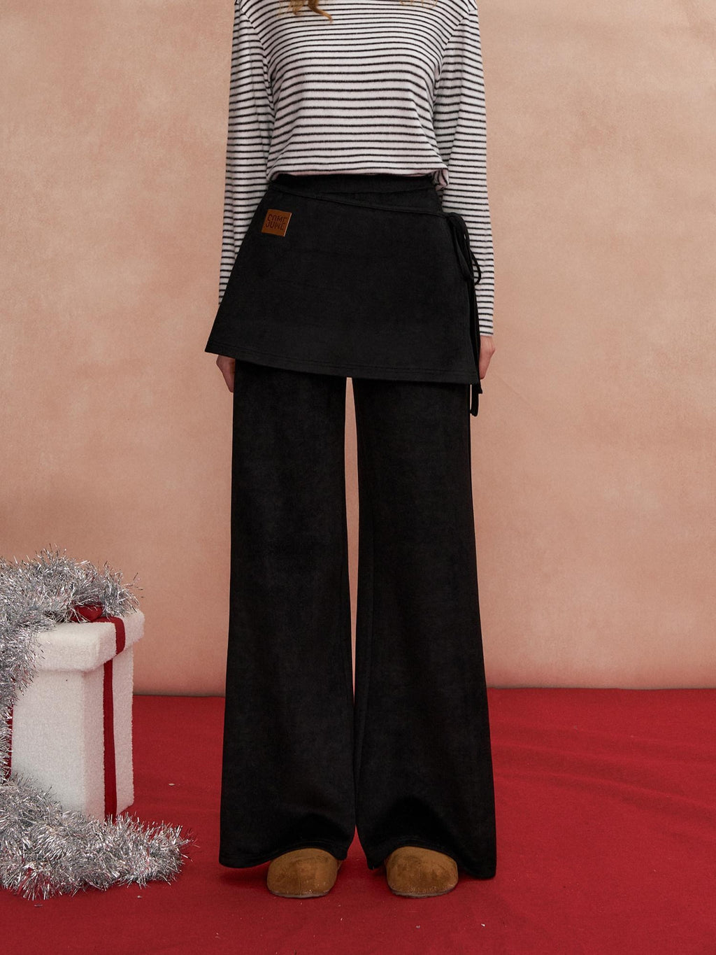 SOMESOWE Minimal Office Straight To Flare Silhouette Women Workwear Black Flared Pants