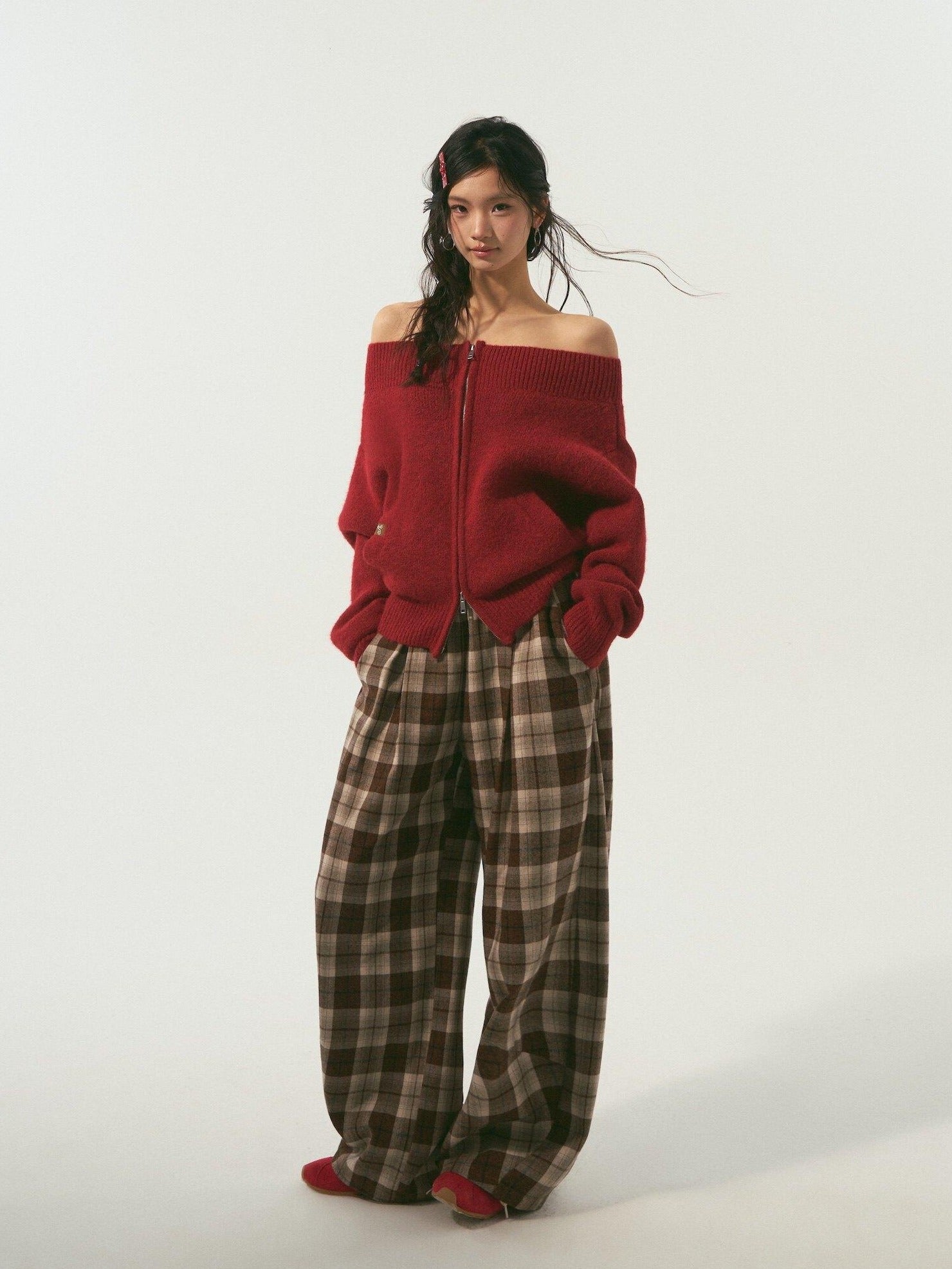 SOMESOWE Volcanic Red Knit Zipper One Shoulder Casual Regular Fit Women Daily Cardigans