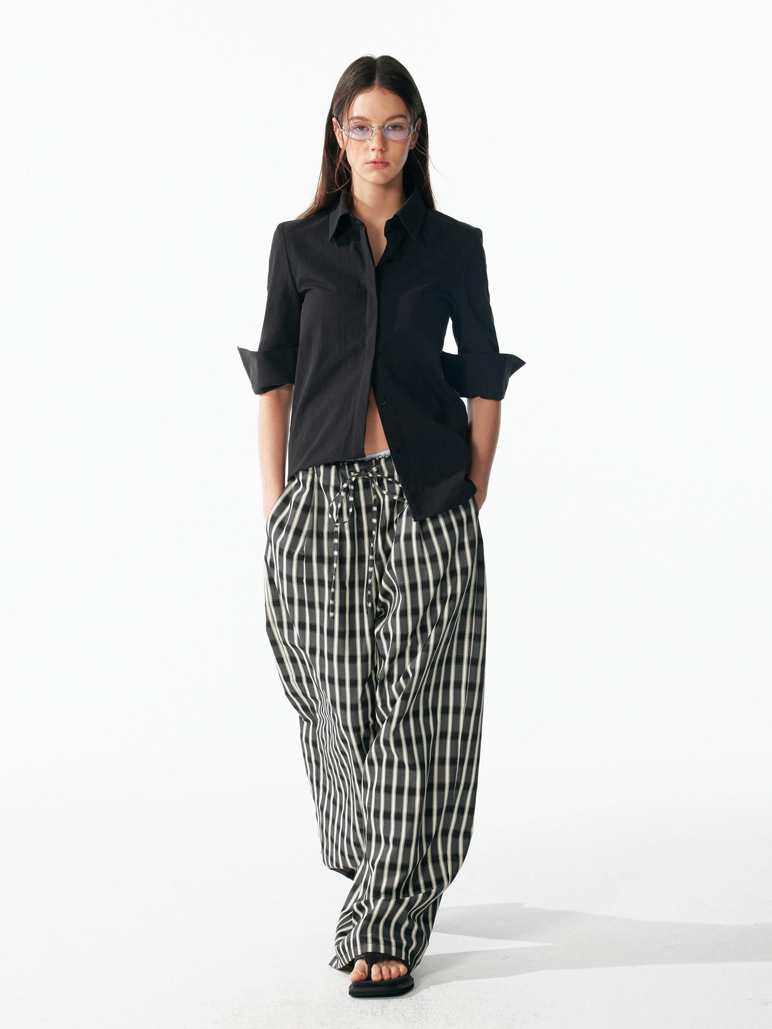 ALINNVSTUDIO Wrinkle Resistant Slim Lapel 3 4 Sleeve Casual Women White Black Plaid Shirts