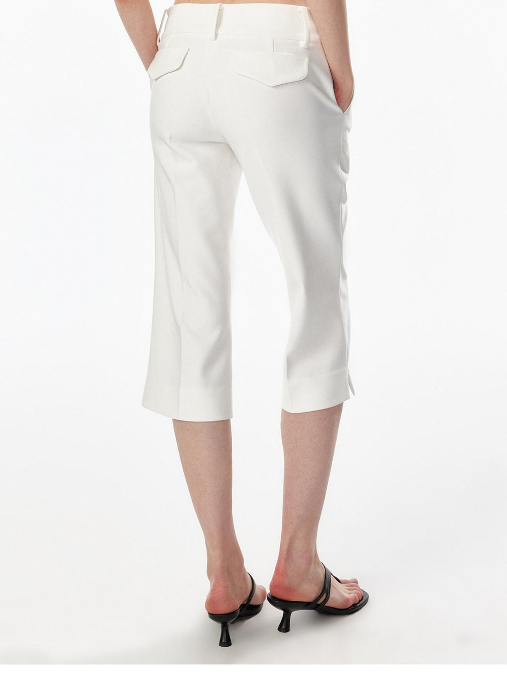 ALINNVSTUDIO Low Waist Button Detail Slim Side Slit Womens Polyester Mid-Length Shorts