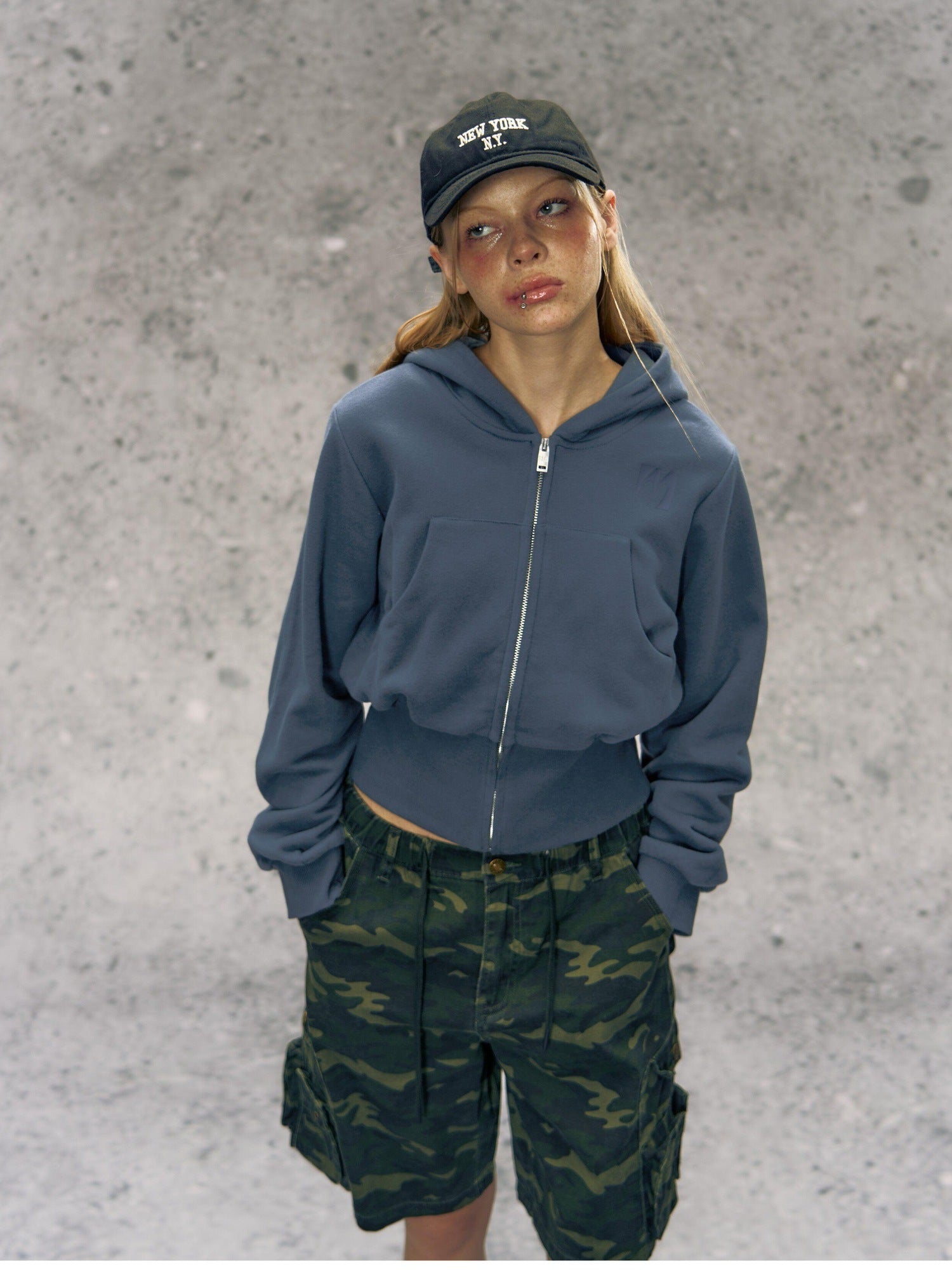 DeleteEx Soft Cotton Blend Zip Up Slim Cropped Street Style Women Solid Grey Blue Hoodie