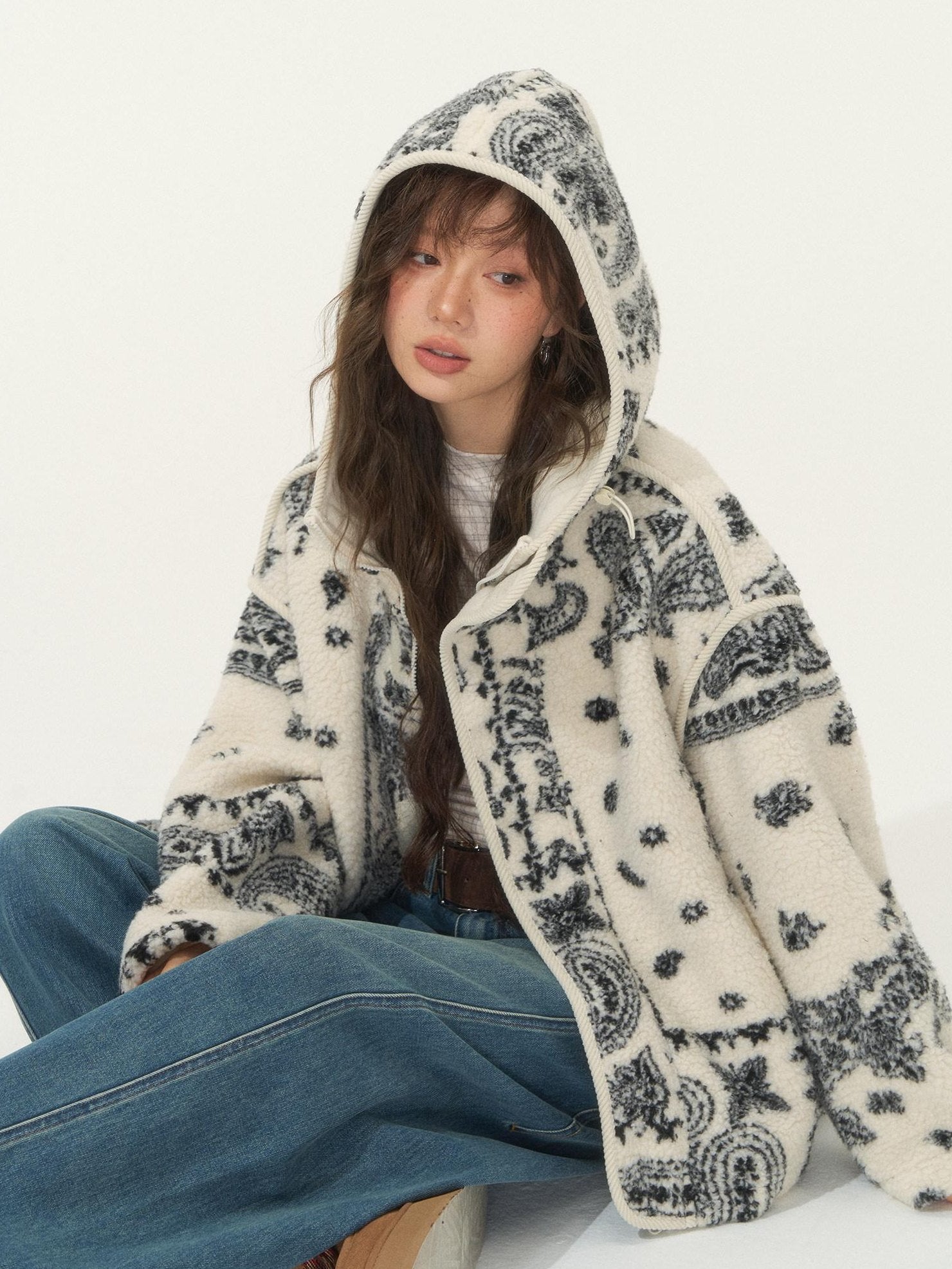 SOMESOWE Soft Fleece Warmth Casual Loose Fit Hooded Women Geometric Polyester Zip Jackets