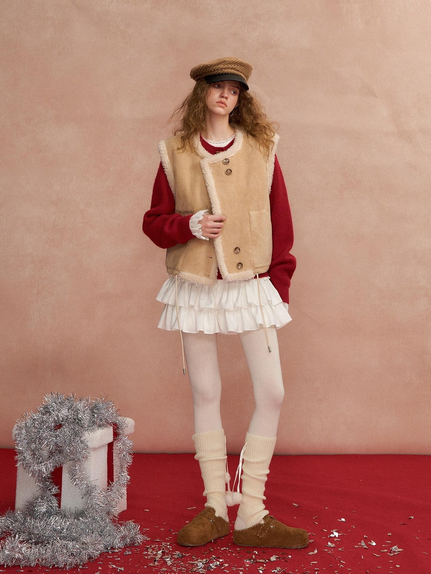 SOMESOWE Warm Versatile Beige Vest Round Neck Single Button Outerwear Leather Jackets
