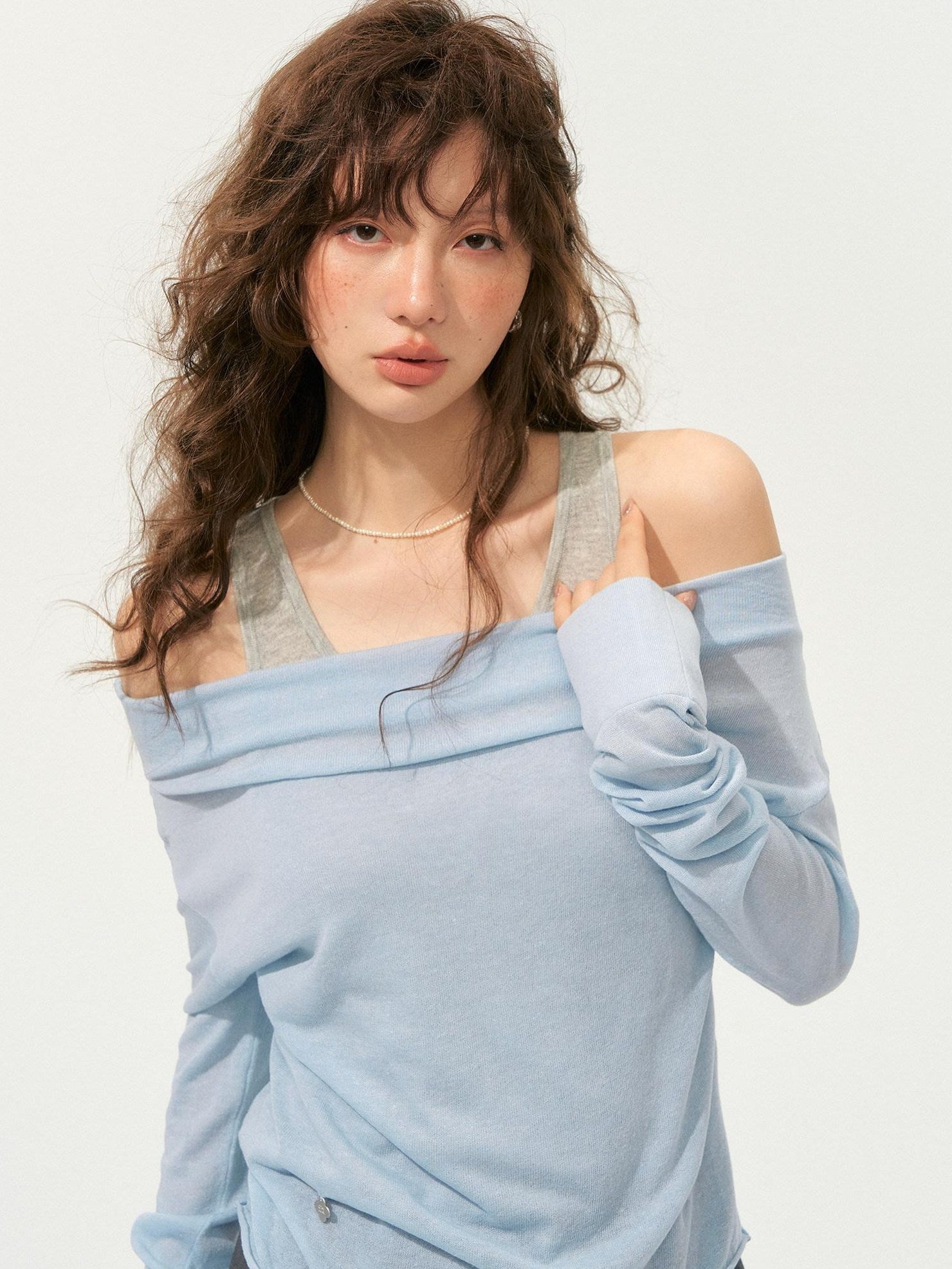 SOMESOWE Cozy Acrylic Blend Faux Layered Slim Fit Crew Neck Women Long Sleeve T-Shirts