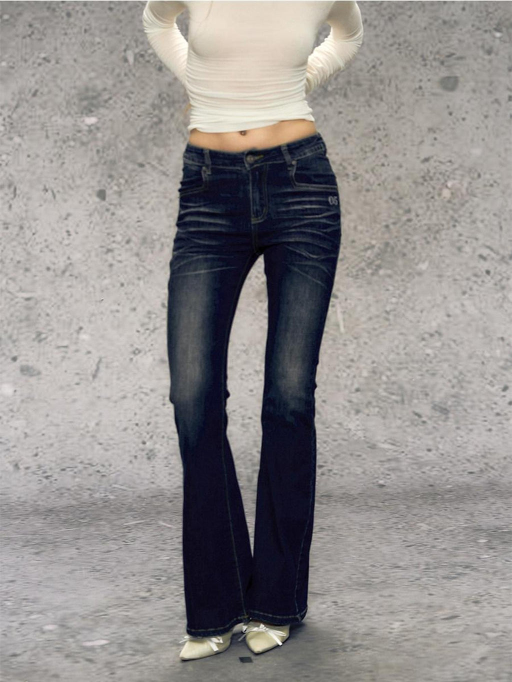 DeleteEx Washed Low Rise Classic Fit Women Dark Blue Non Stretch Flared Jeans