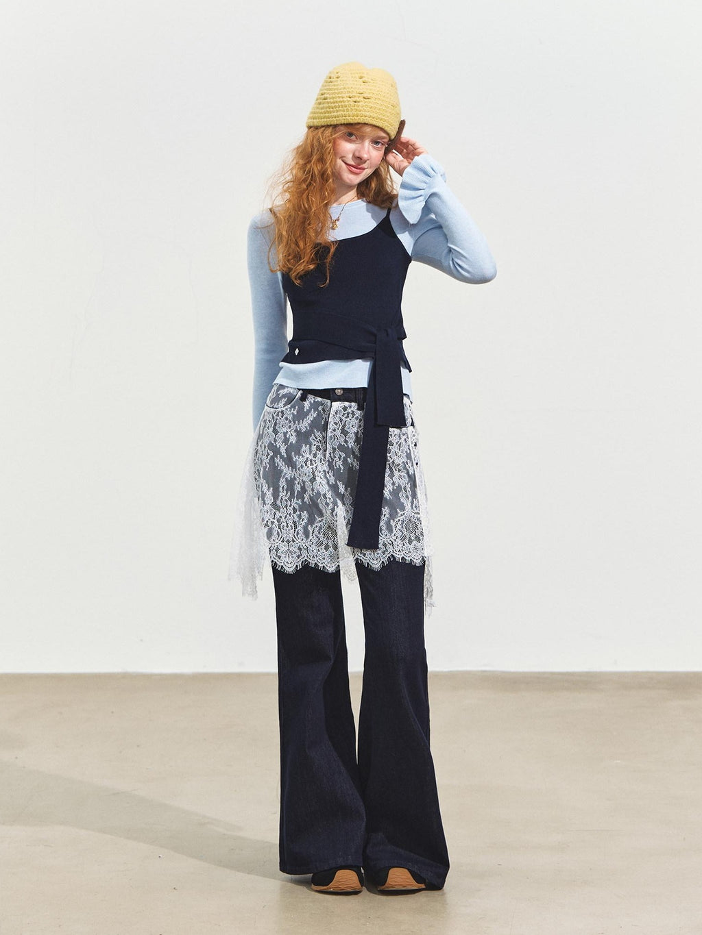 SOMESOWE Stretch Cotton Denim Pleated Natural Waist Loose Pocketed Deep Blue Flared Jeans