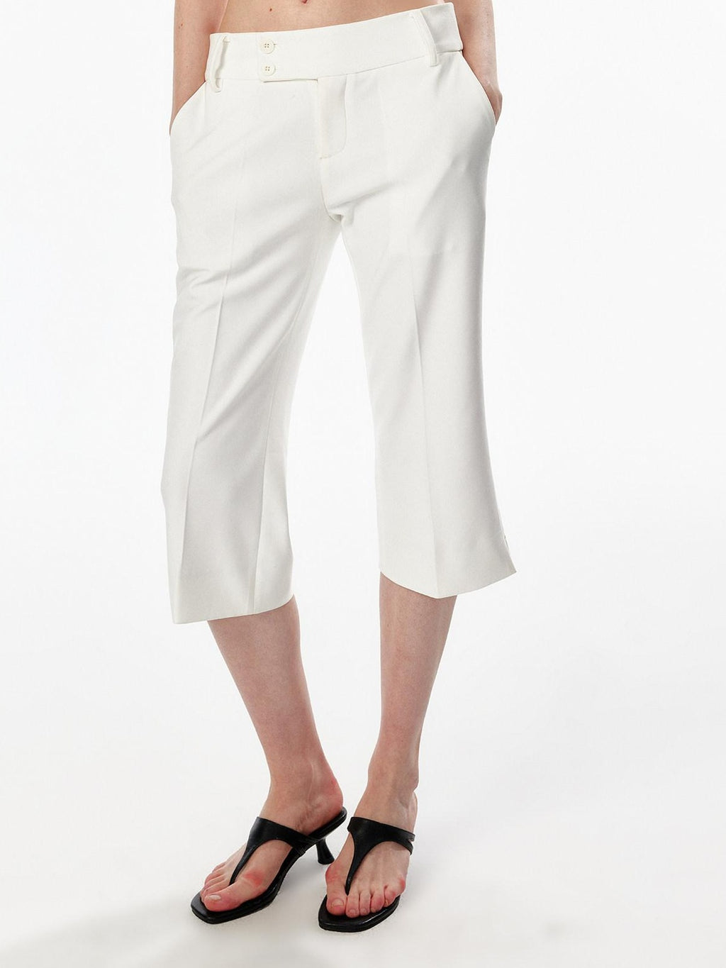 ALINNVSTUDIO Low Waist Button Detail Slim Side Slit Womens Polyester Mid-Length Shorts