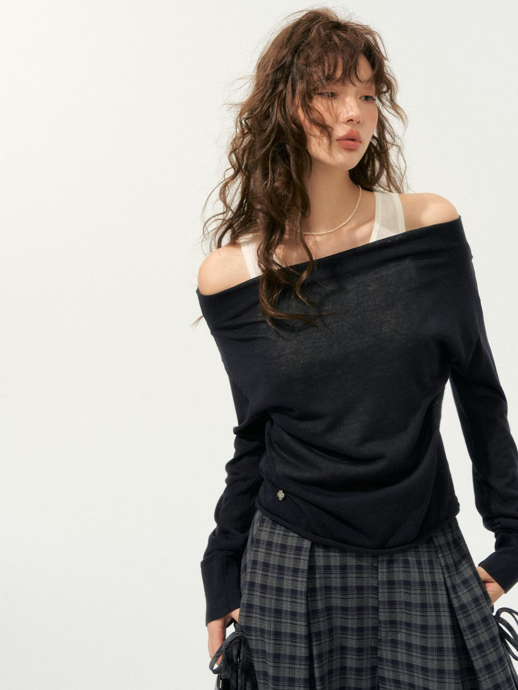 SOMESOWE Cozy Acrylic Blend Faux Layered Slim Fit Crew Neck Women Long Sleeve T-Shirts