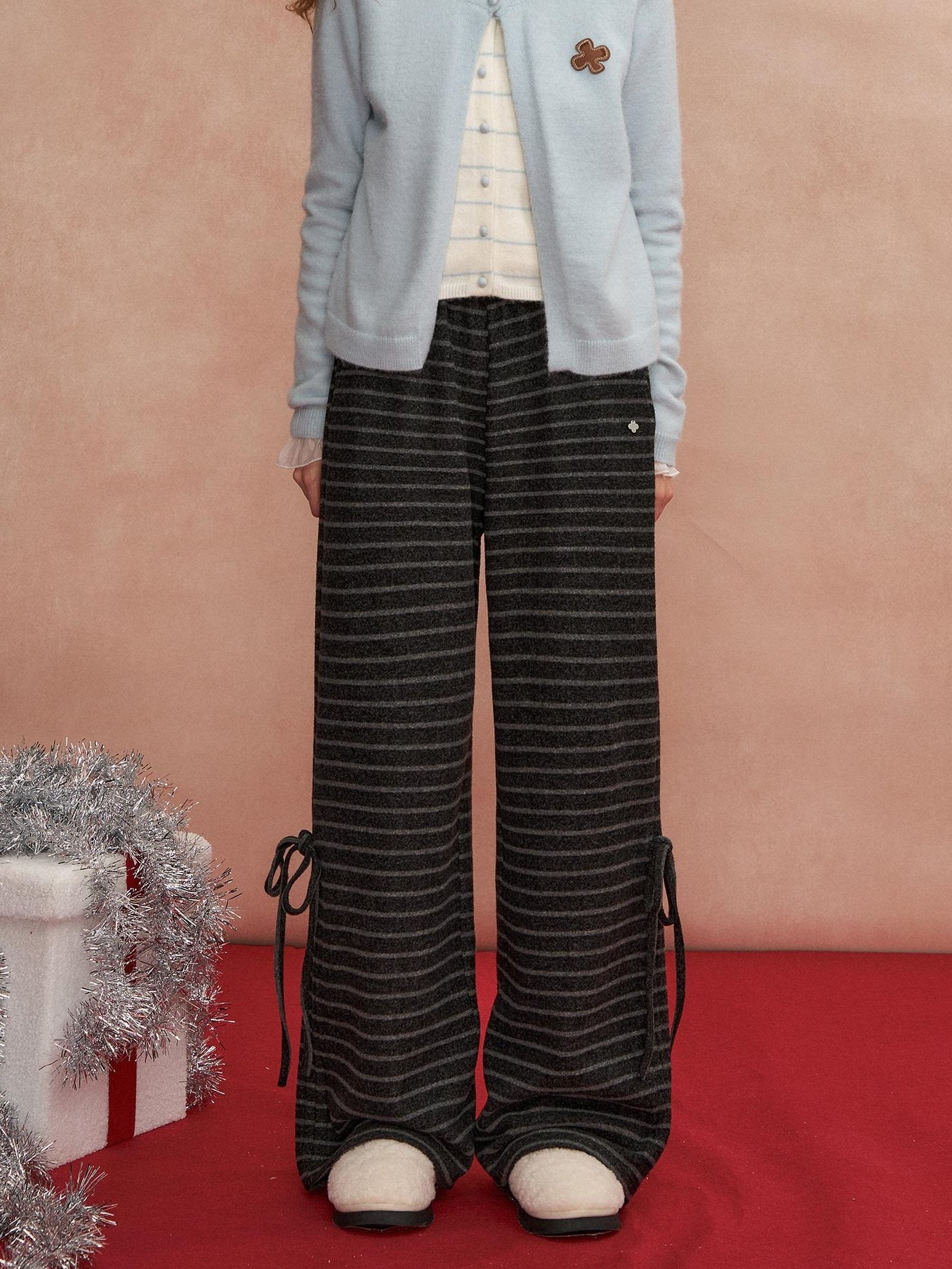 SOMESOWE Striped Bow Pocket Loose Wide Leg Button Split Hem Women Sweatpants