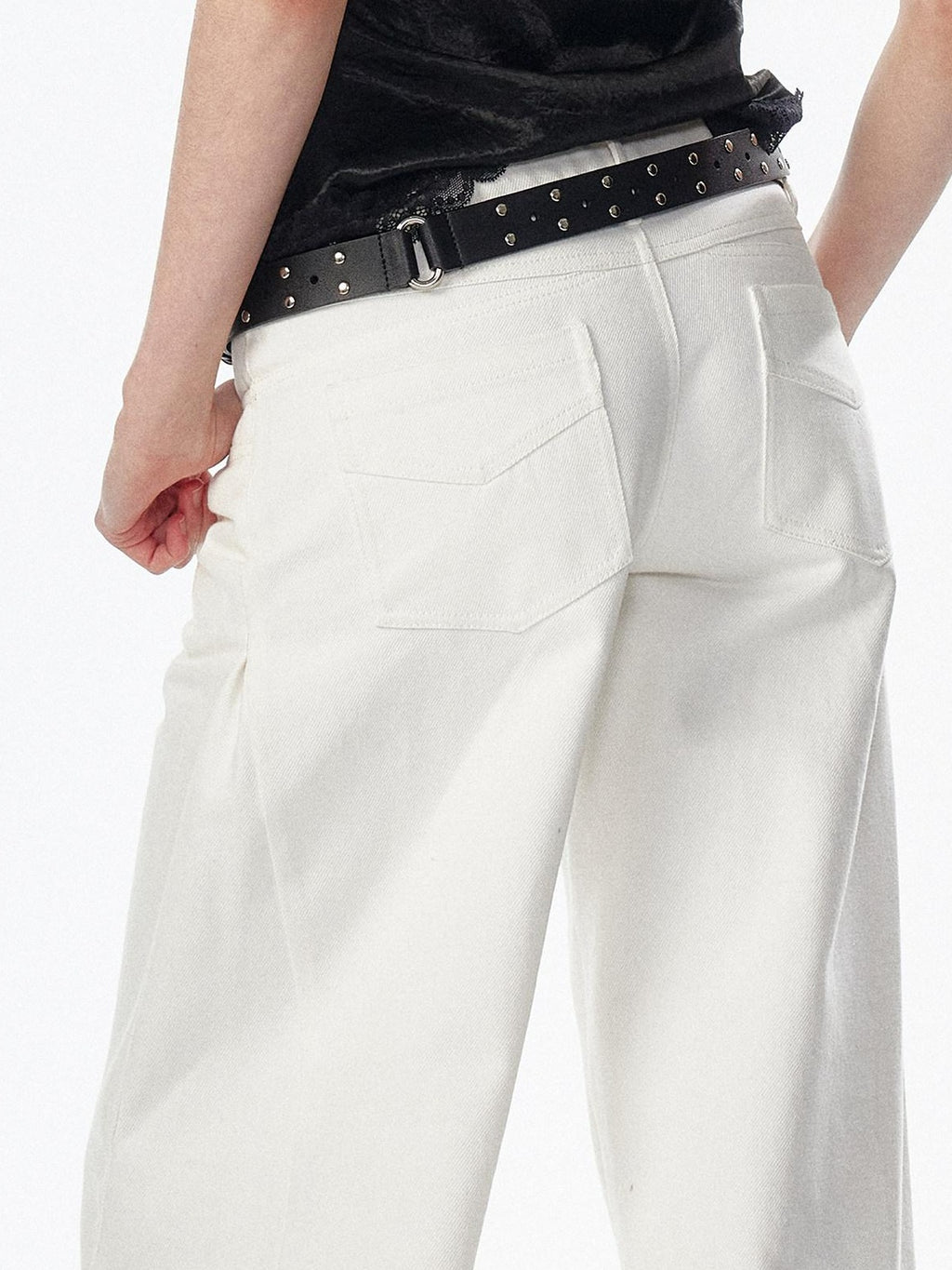 ALINNVSTUDIO Soft Cotton Low Rise Button Fly Loose Fit Women Classic Straight Leg Jeans