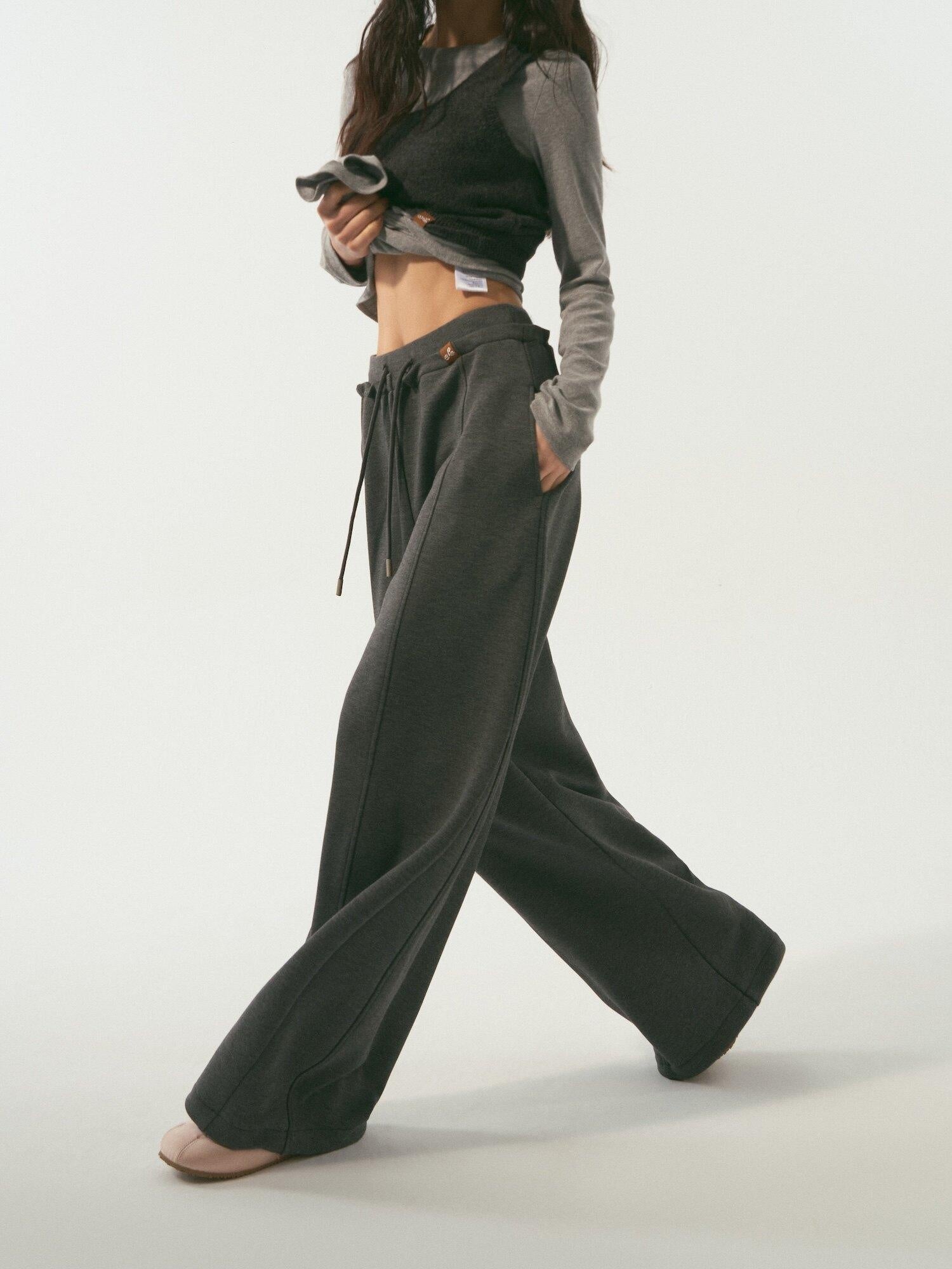 SOMESOWE Pocketed Drawstring Relaxed Curved Leg Women Poly Cotton Sweatpants