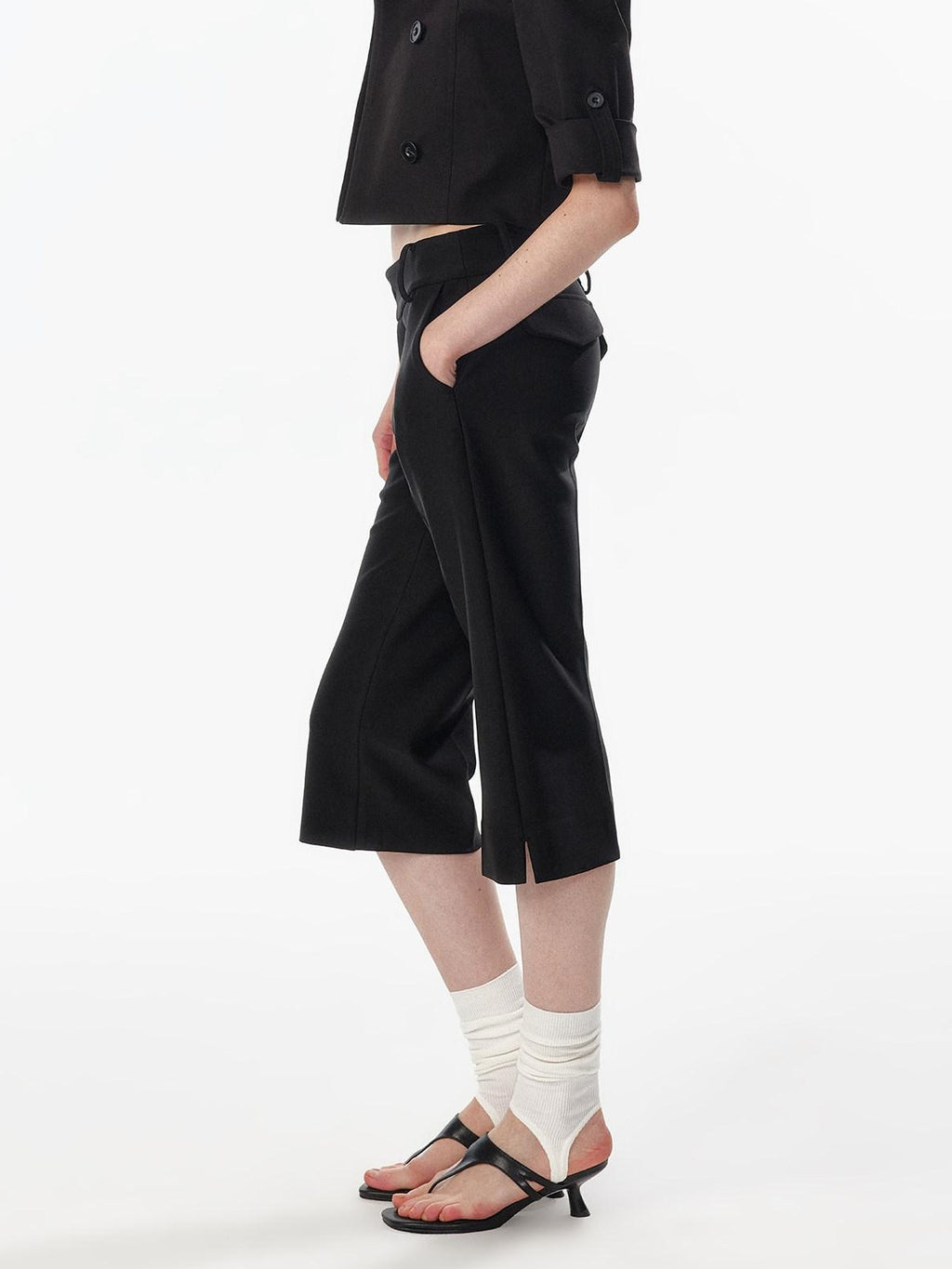 ALINNVSTUDIO Low Waist Button Detail Slim Side Slit Womens Polyester Mid-Length Shorts