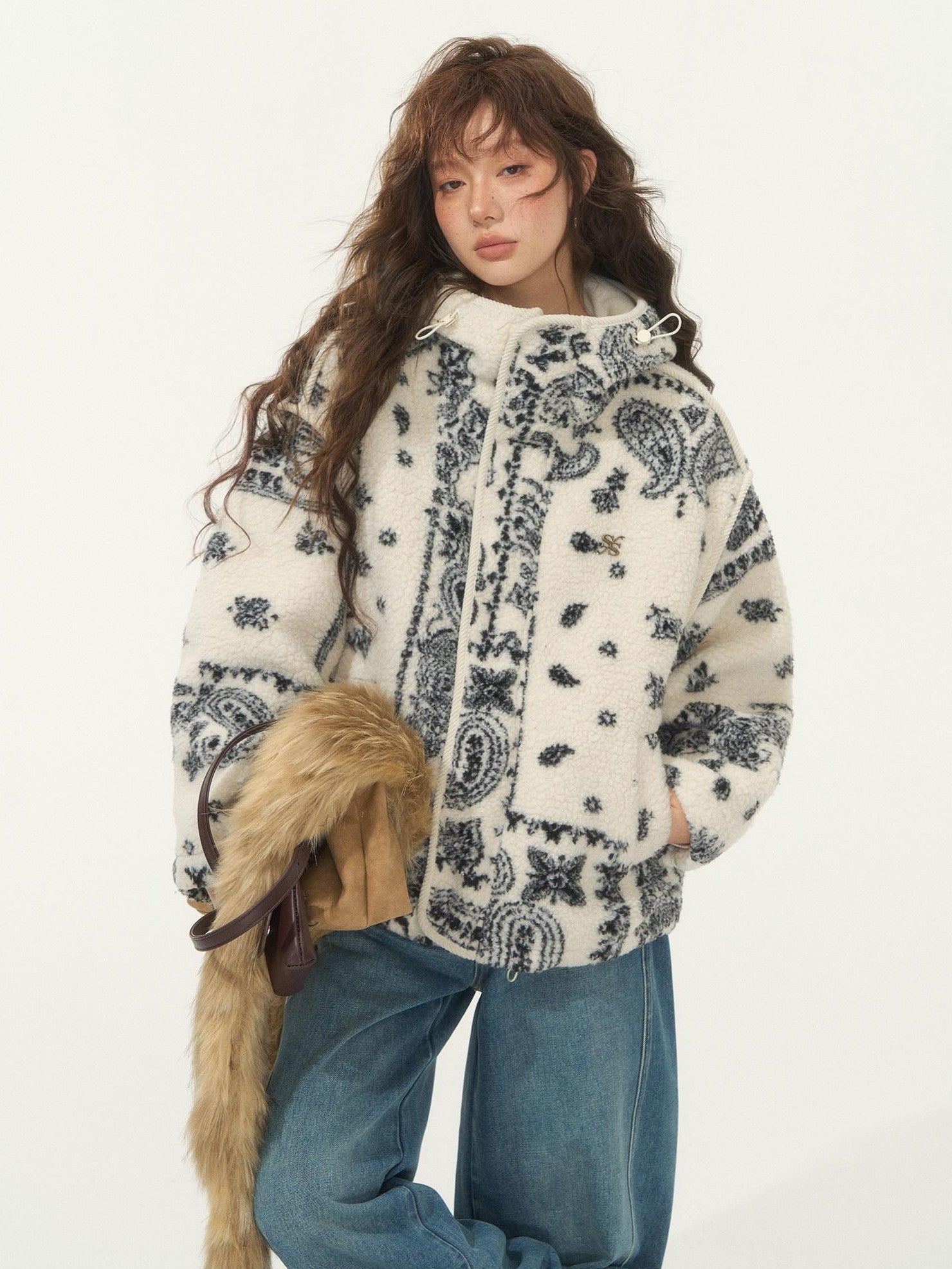 SOMESOWE Soft Fleece Warmth Casual Loose Fit Hooded Women Geometric Polyester Zip Jackets