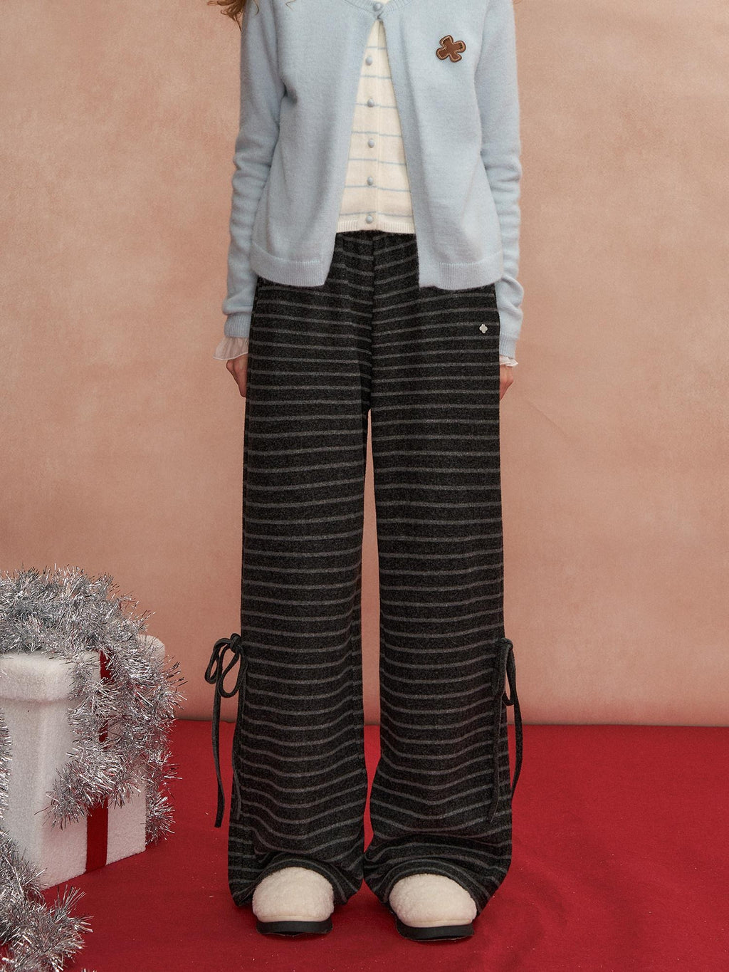 SOMESOWE Striped Bow Pocket Loose Wide Leg Button Split Hem Women Sweatpants
