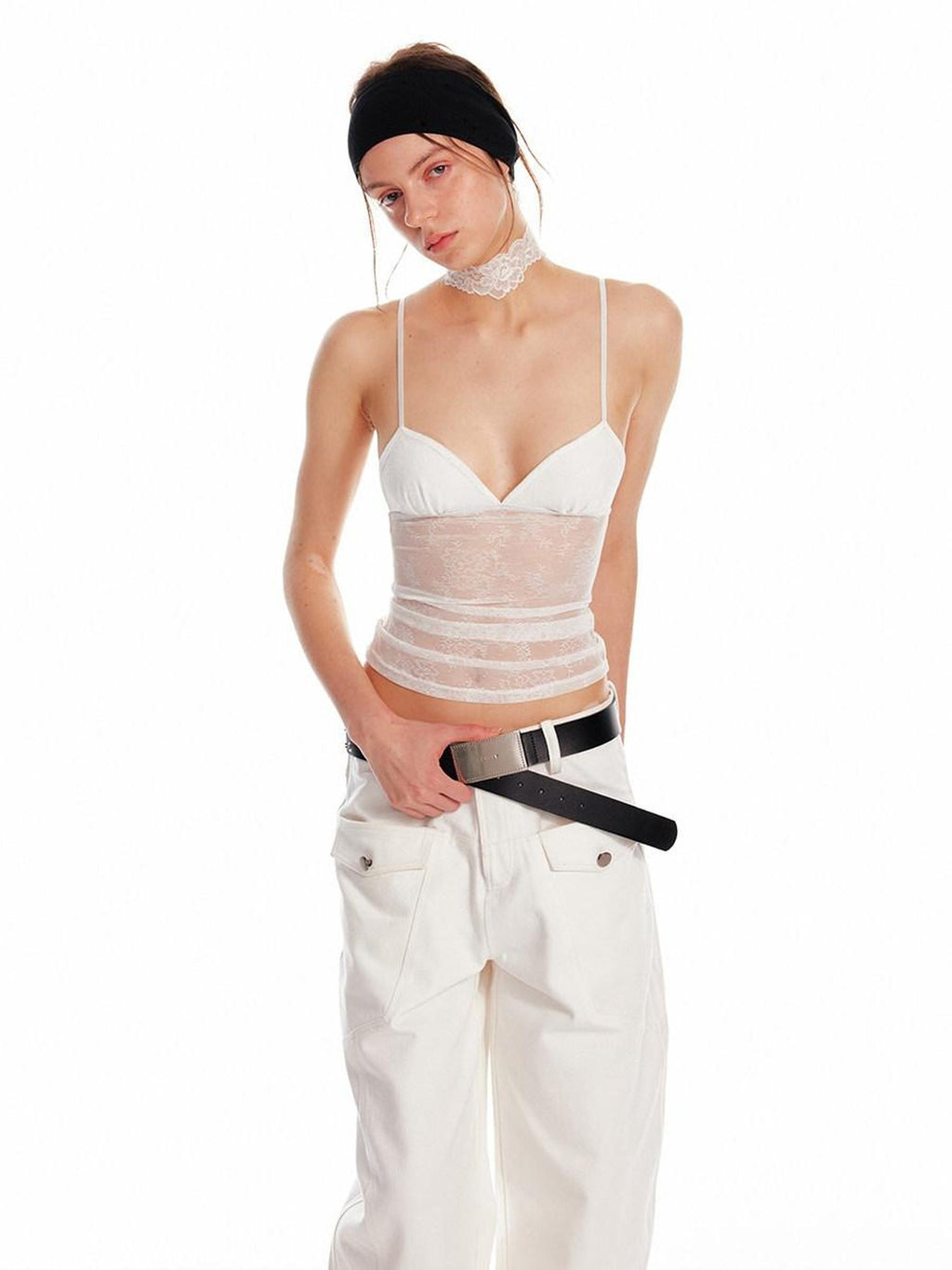 ALINNVSTUDIO Lace Slim Fit Spaghetti Strap Short Solid Color Women Camisoles