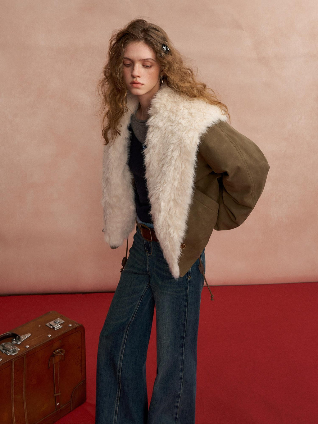 SOMESOWE 90 Percent Duck Down Short V-neck White Fur Collar Women Down Jackets